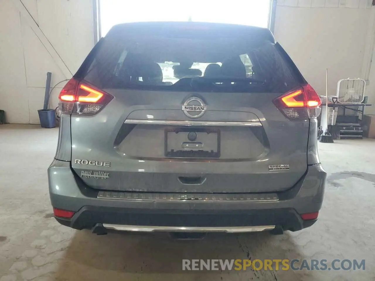 6 Photograph of a damaged car 5N1AT2MT5KC821961 NISSAN ROGUE 2019