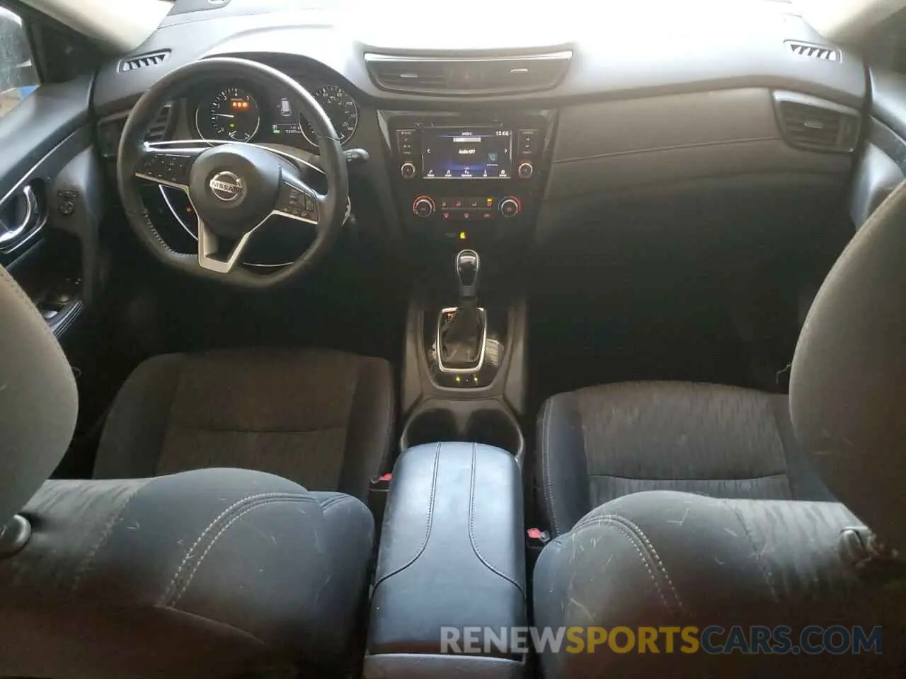 8 Photograph of a damaged car 5N1AT2MT5KC821961 NISSAN ROGUE 2019