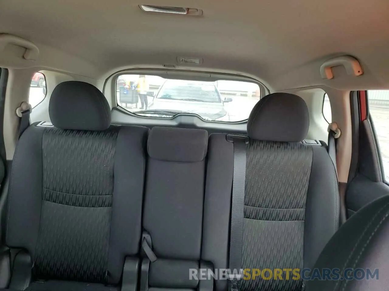 10 Photograph of a damaged car 5N1AT2MT6KC717379 NISSAN ROGUE 2019
