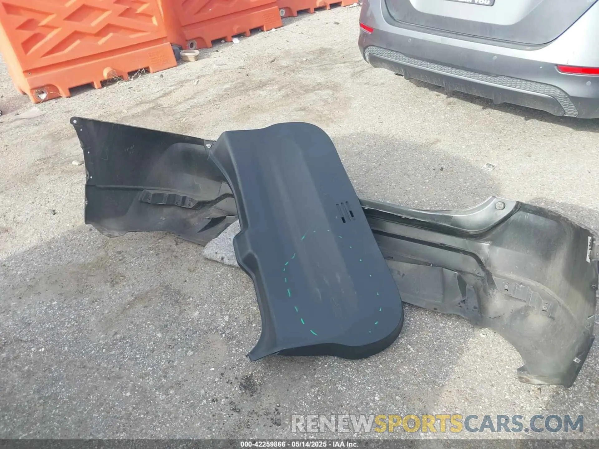 12 Photograph of a damaged car 5N1AT2MT6KC733260 NISSAN ROGUE 2019