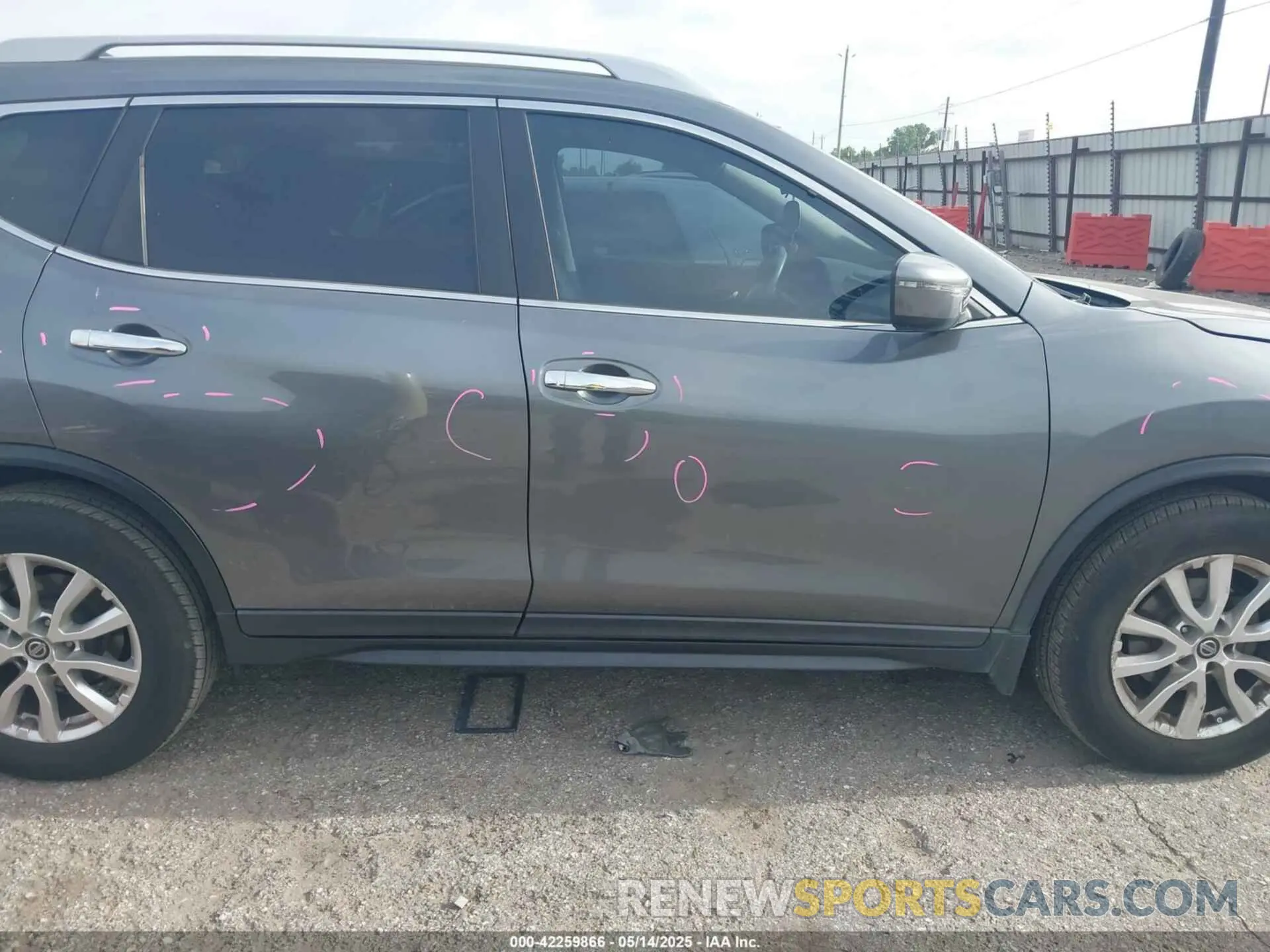 14 Photograph of a damaged car 5N1AT2MT6KC733260 NISSAN ROGUE 2019