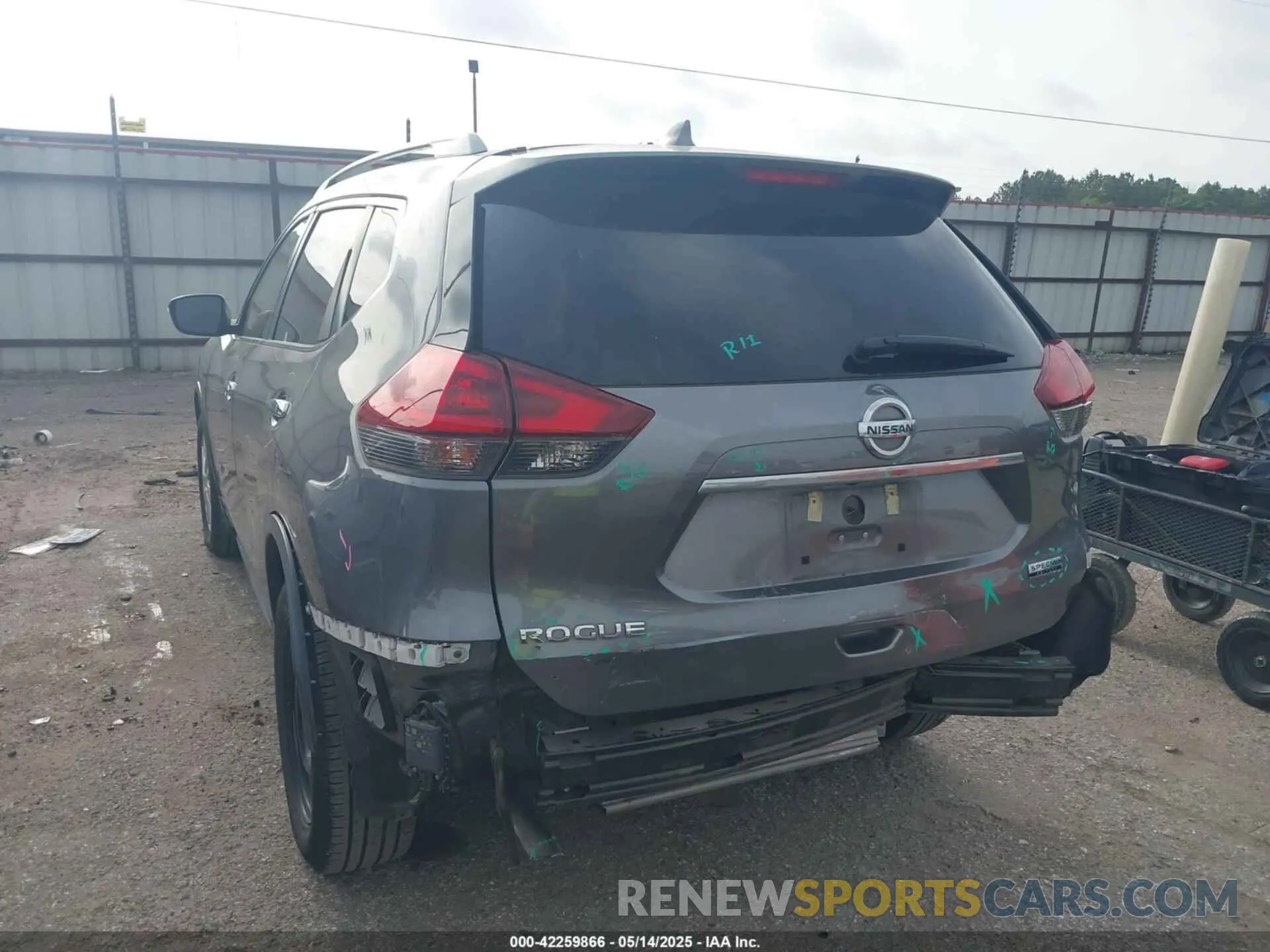 3 Photograph of a damaged car 5N1AT2MT6KC733260 NISSAN ROGUE 2019