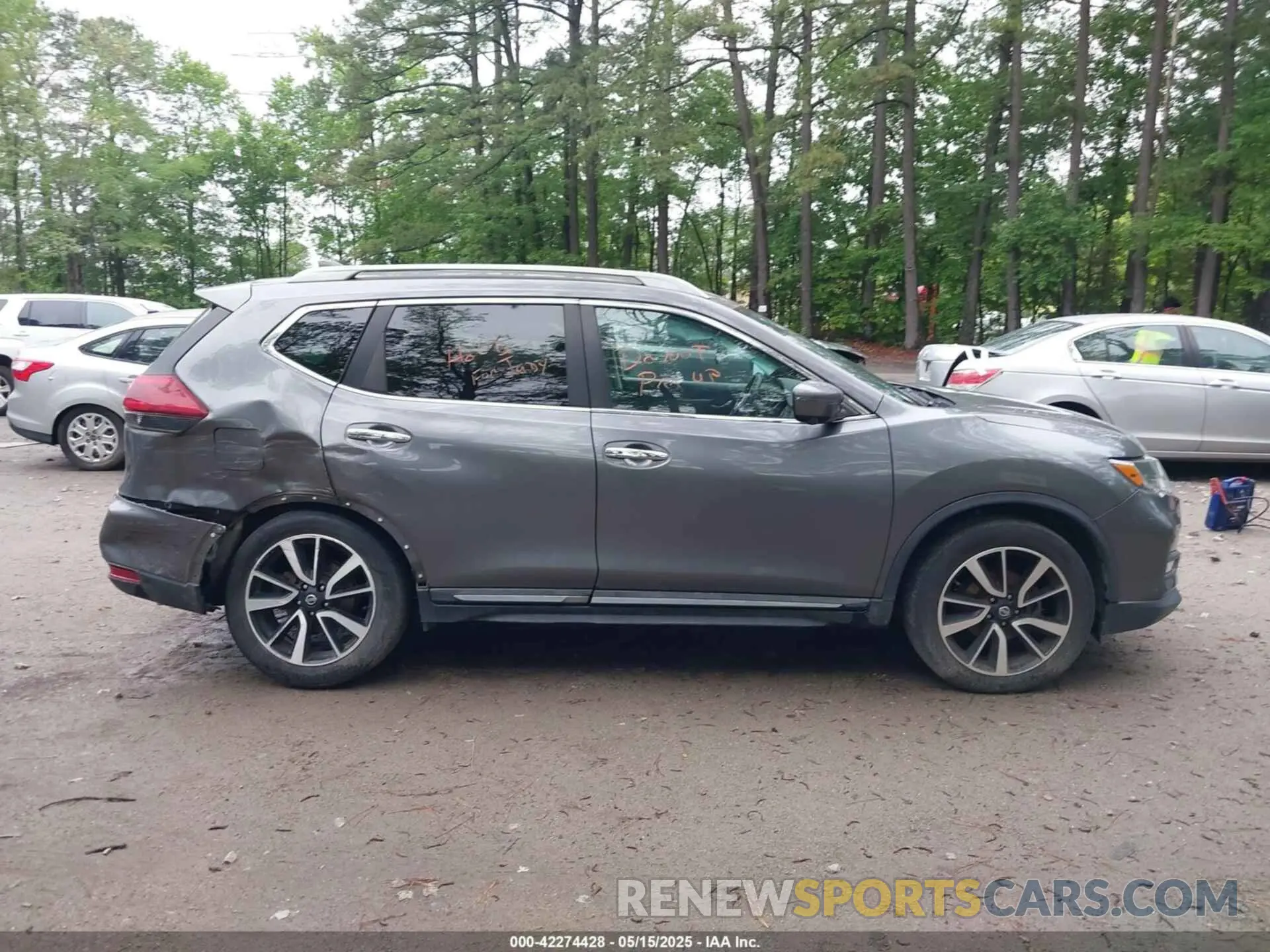 13 Photograph of a damaged car 5N1AT2MT6KC759034 NISSAN ROGUE 2019
