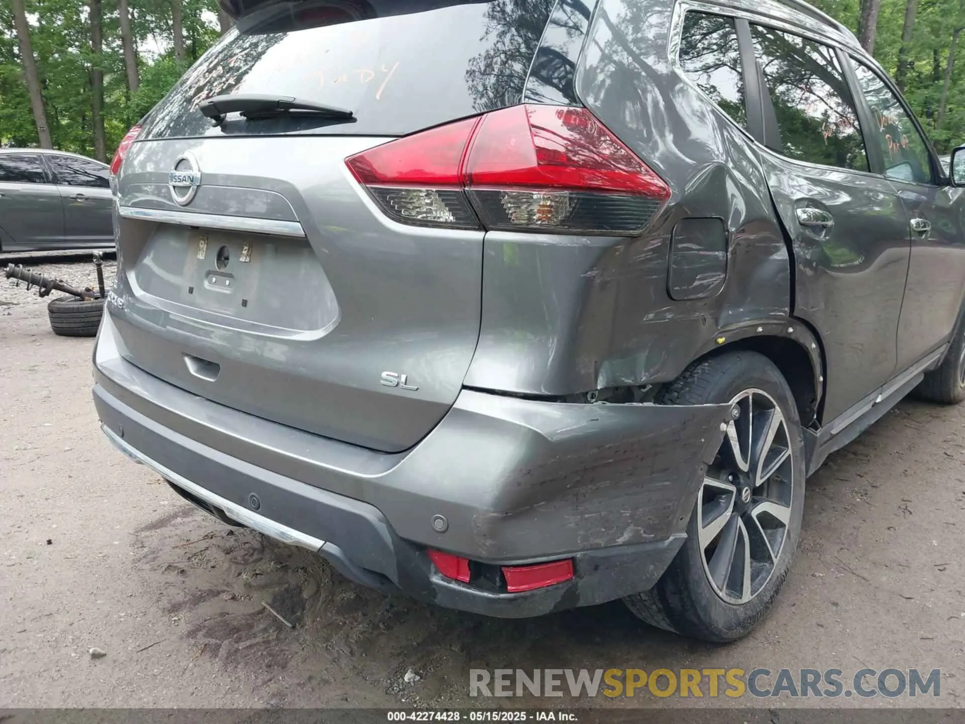 17 Photograph of a damaged car 5N1AT2MT6KC759034 NISSAN ROGUE 2019
