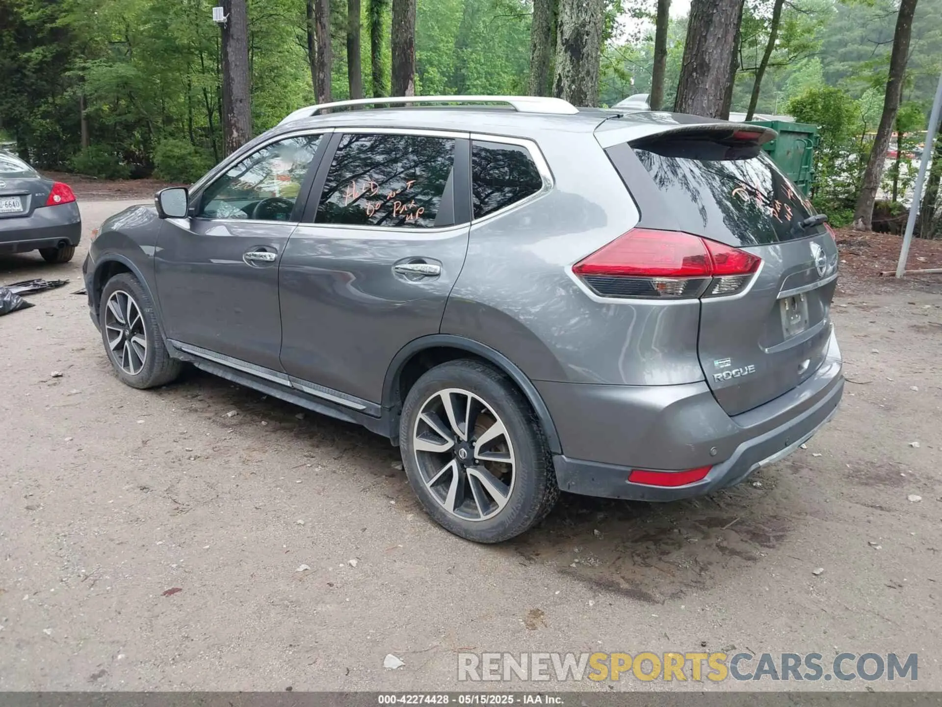 3 Photograph of a damaged car 5N1AT2MT6KC759034 NISSAN ROGUE 2019