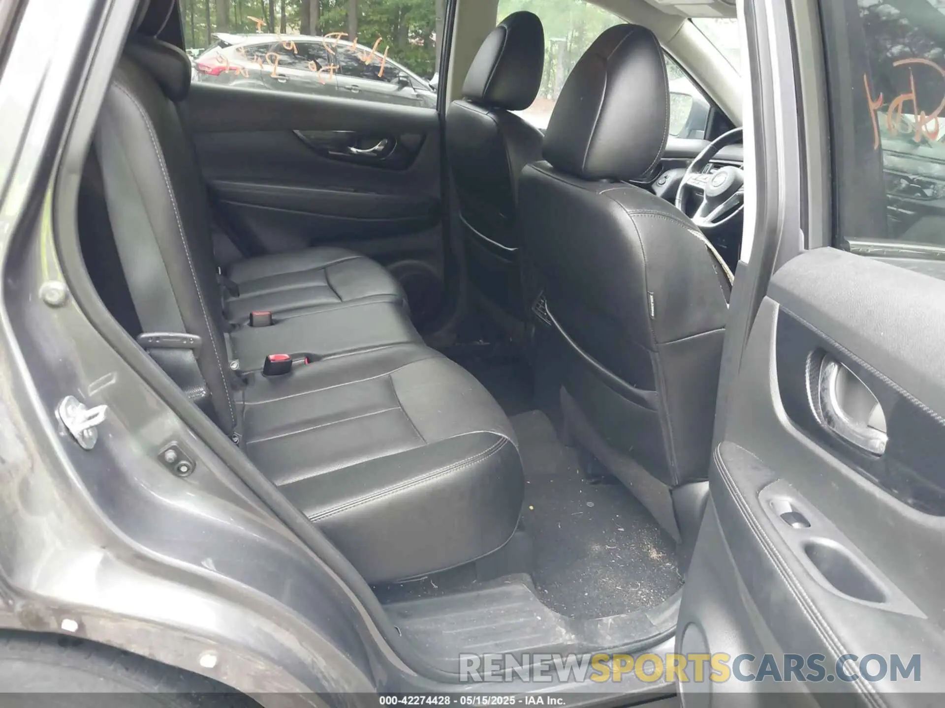 8 Photograph of a damaged car 5N1AT2MT6KC759034 NISSAN ROGUE 2019