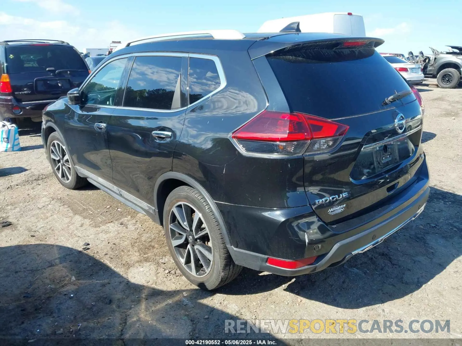 3 Photograph of a damaged car 5N1AT2MT6KC759616 NISSAN ROGUE 2019
