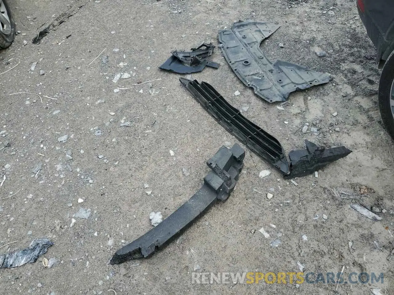 13 Photograph of a damaged car 5N1AT2MT6KC763729 NISSAN ROGUE 2019