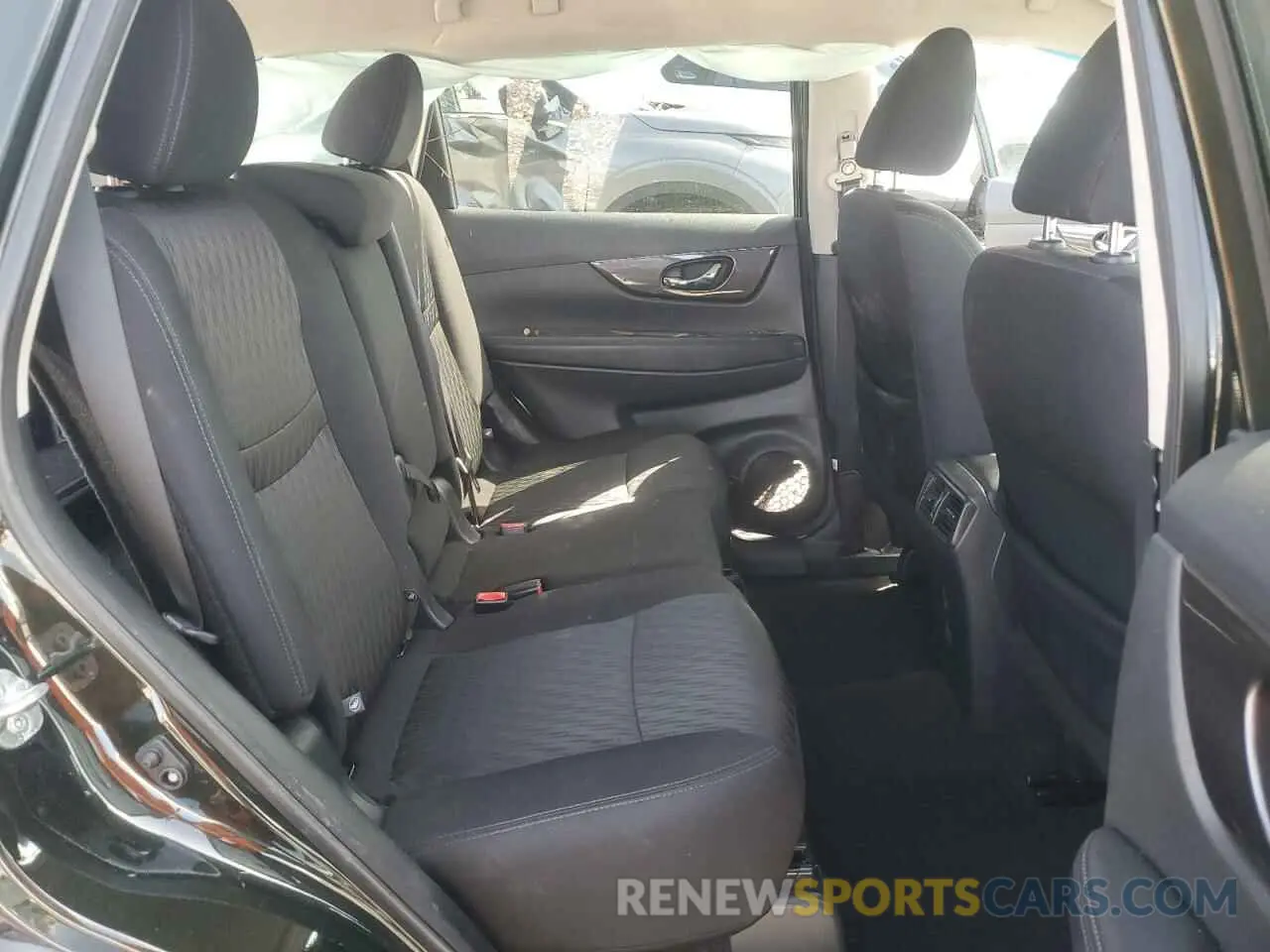 11 Photograph of a damaged car 5N1AT2MT6KC775380 NISSAN ROGUE 2019