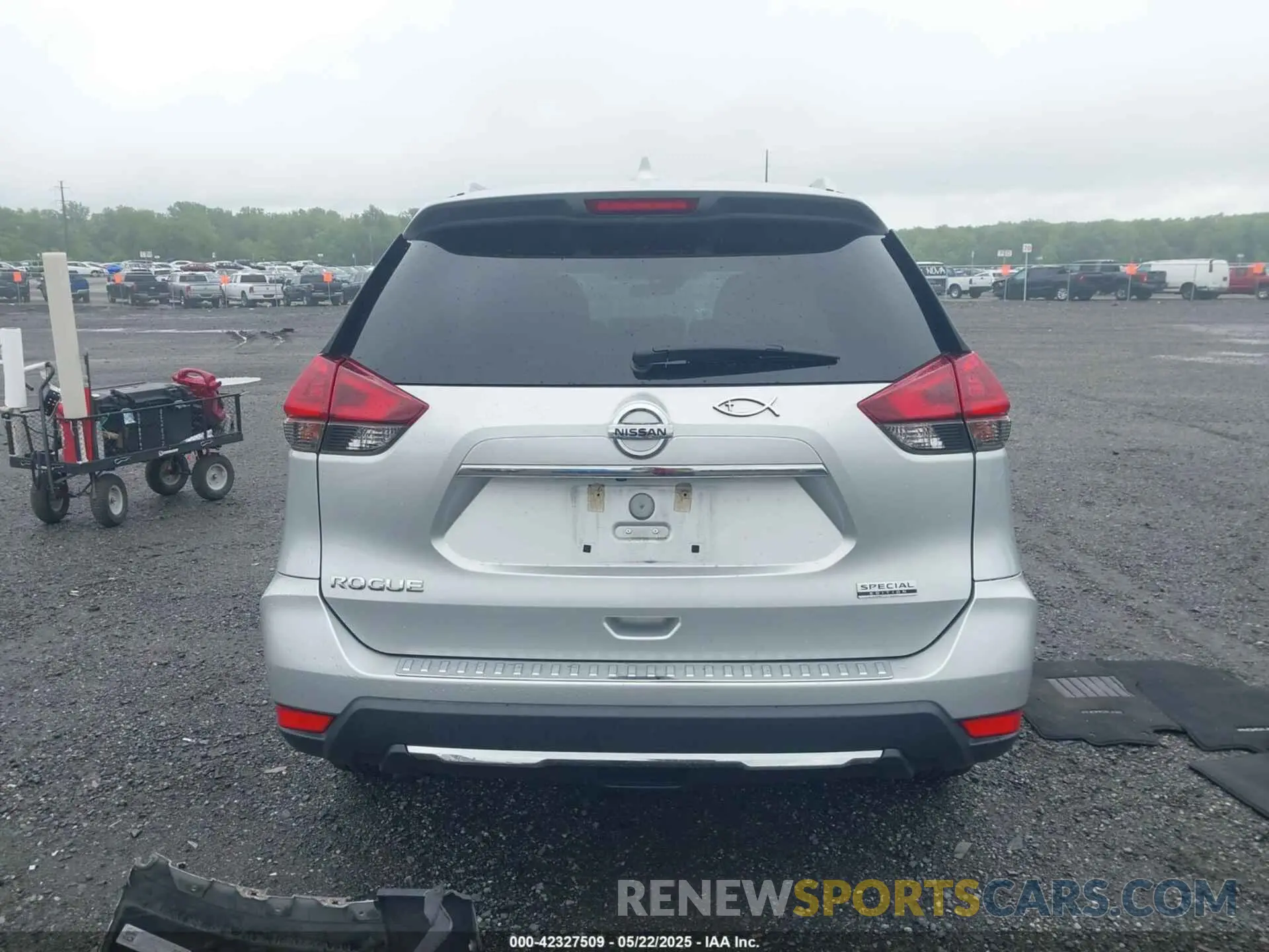 16 Photograph of a damaged car 5N1AT2MT6KC798593 NISSAN ROGUE 2019