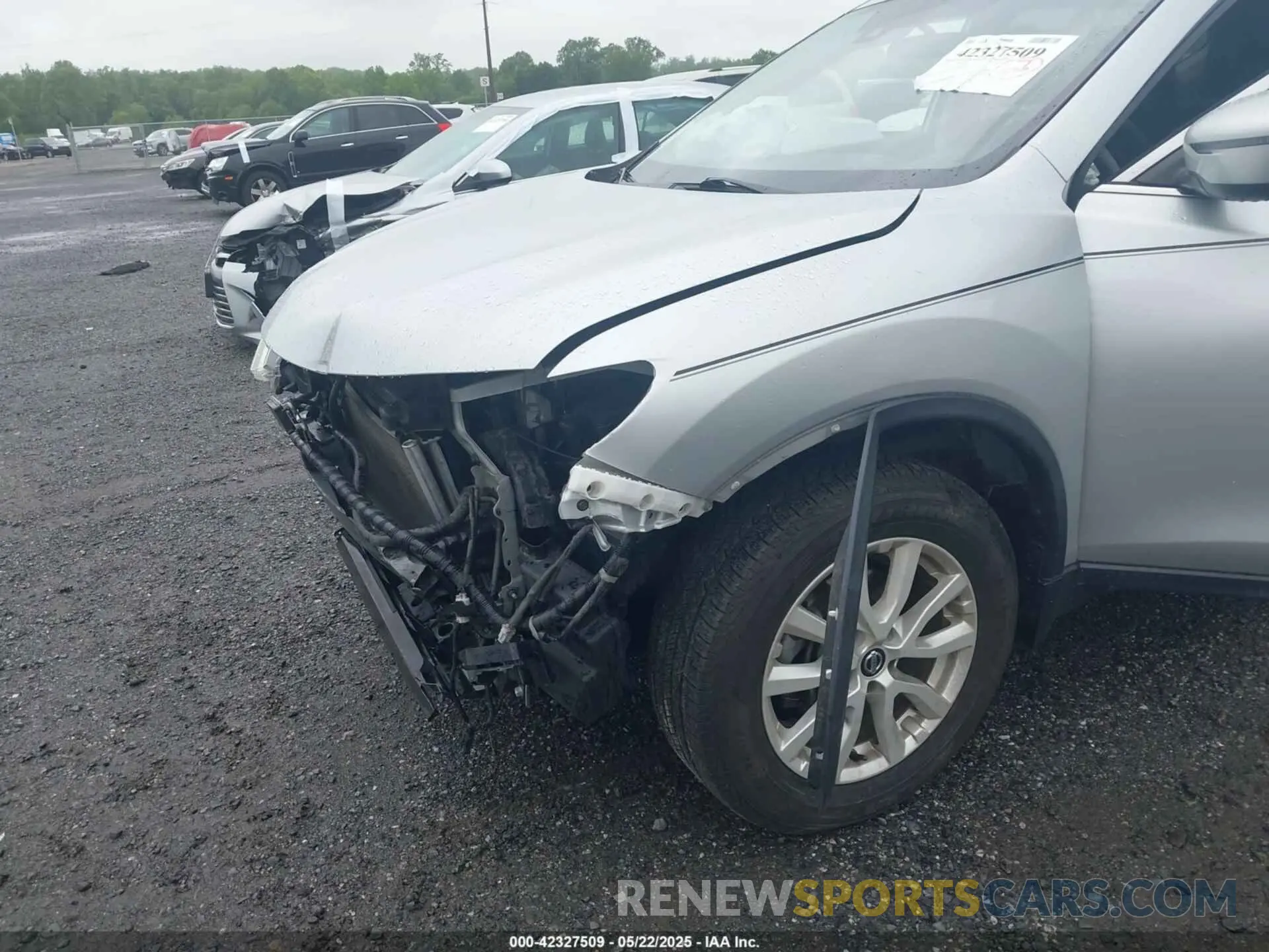6 Photograph of a damaged car 5N1AT2MT6KC798593 NISSAN ROGUE 2019