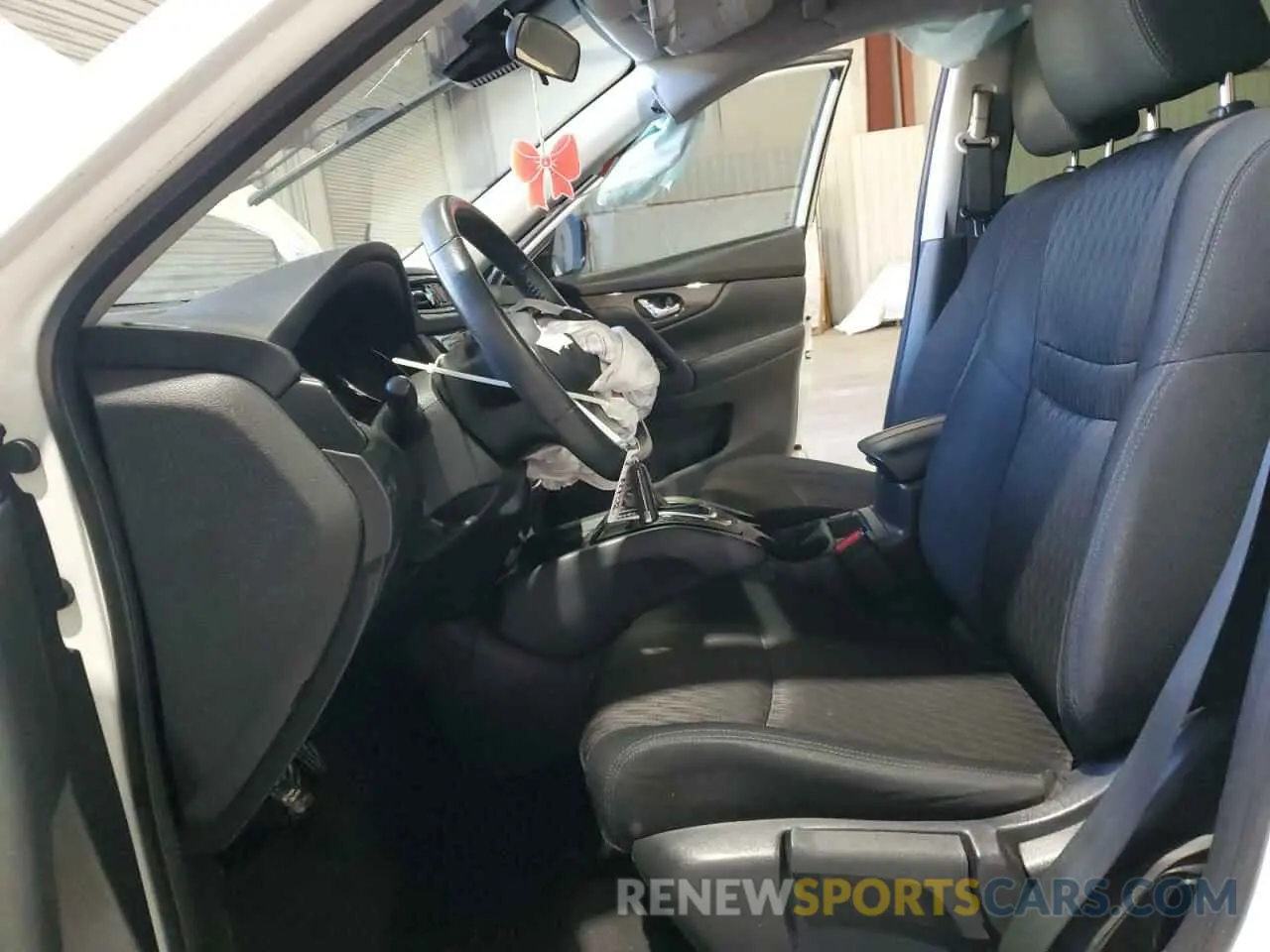 7 Photograph of a damaged car 5N1AT2MT6KC799257 NISSAN ROGUE 2019