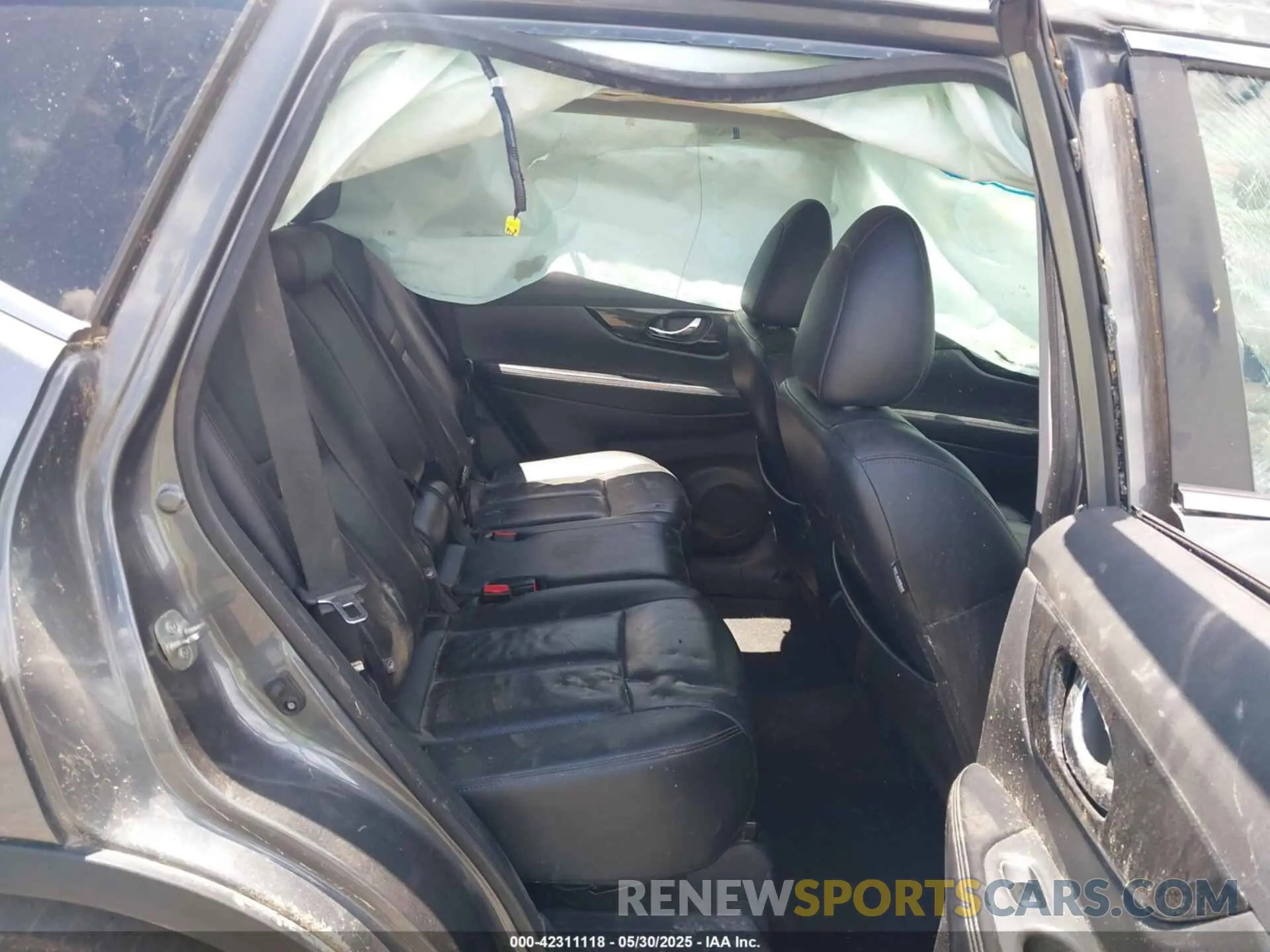 8 Photograph of a damaged car 5N1AT2MT6KC806658 NISSAN ROGUE 2019