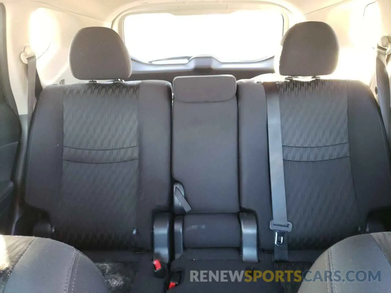 10 Photograph of a damaged car 5N1AT2MT6KC822794 NISSAN ROGUE 2019