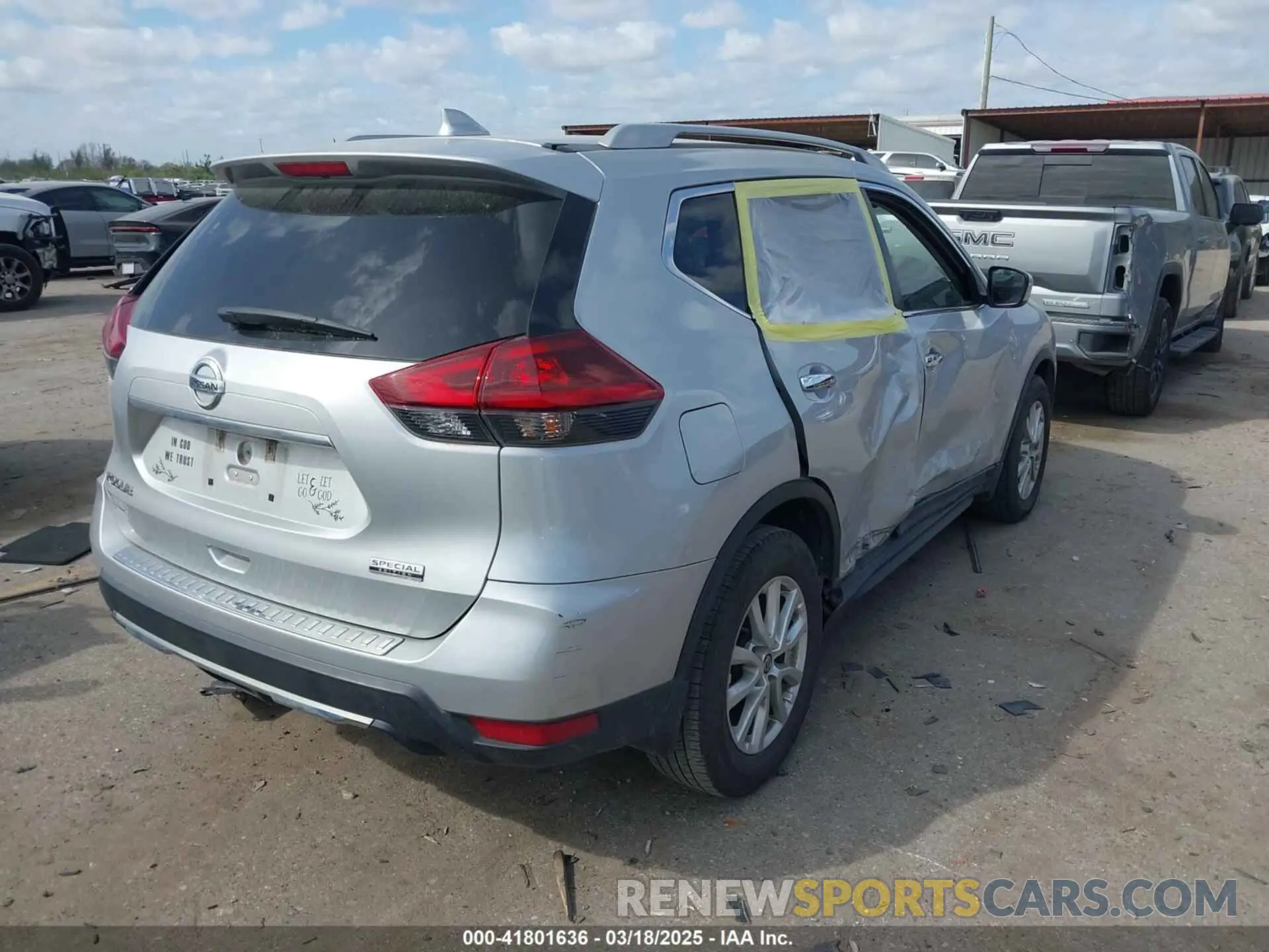 4 Photograph of a damaged car 5N1AT2MT6KC826988 NISSAN ROGUE 2019