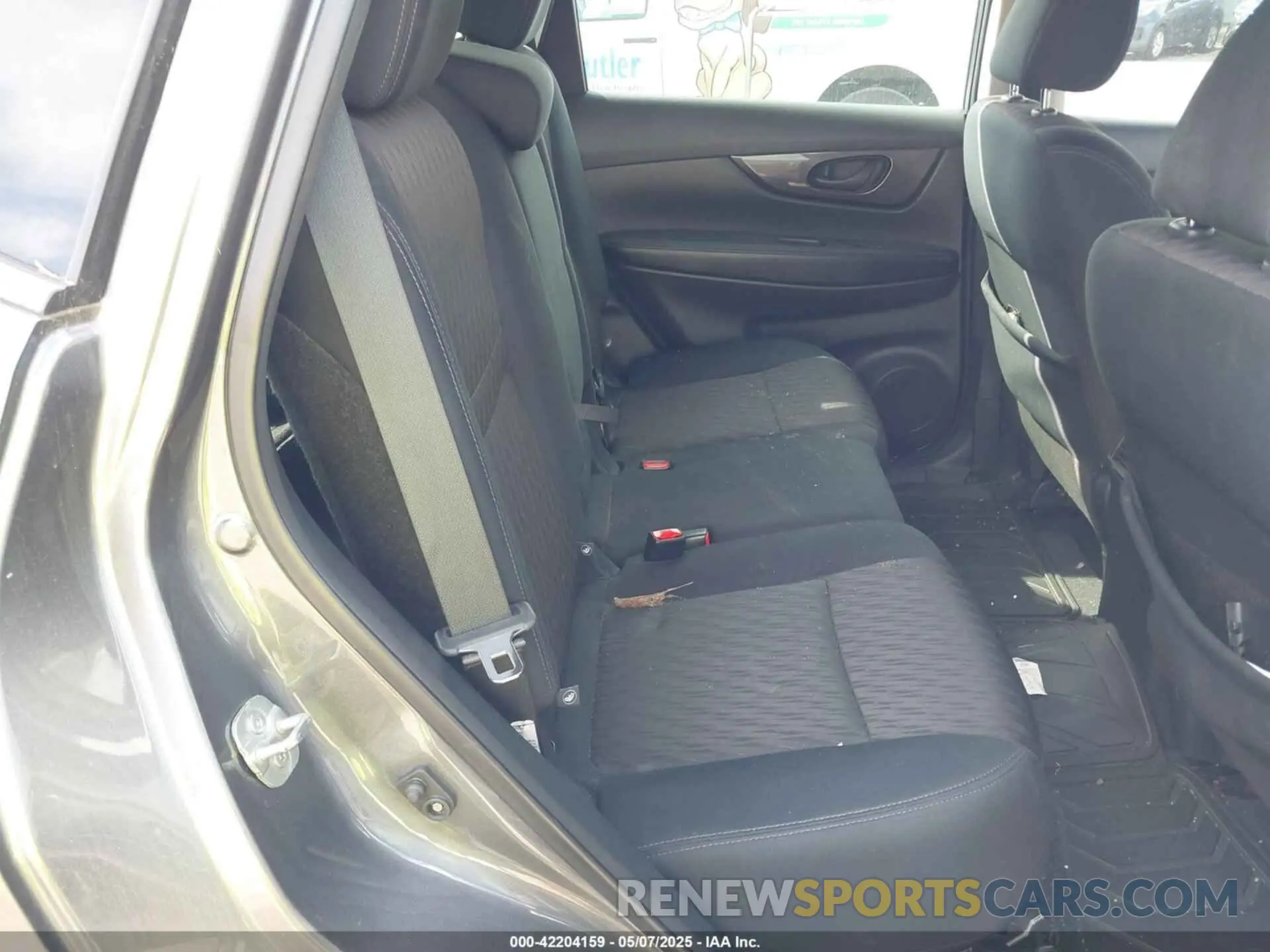 8 Photograph of a damaged car 5N1AT2MT7KC747698 NISSAN ROGUE 2019