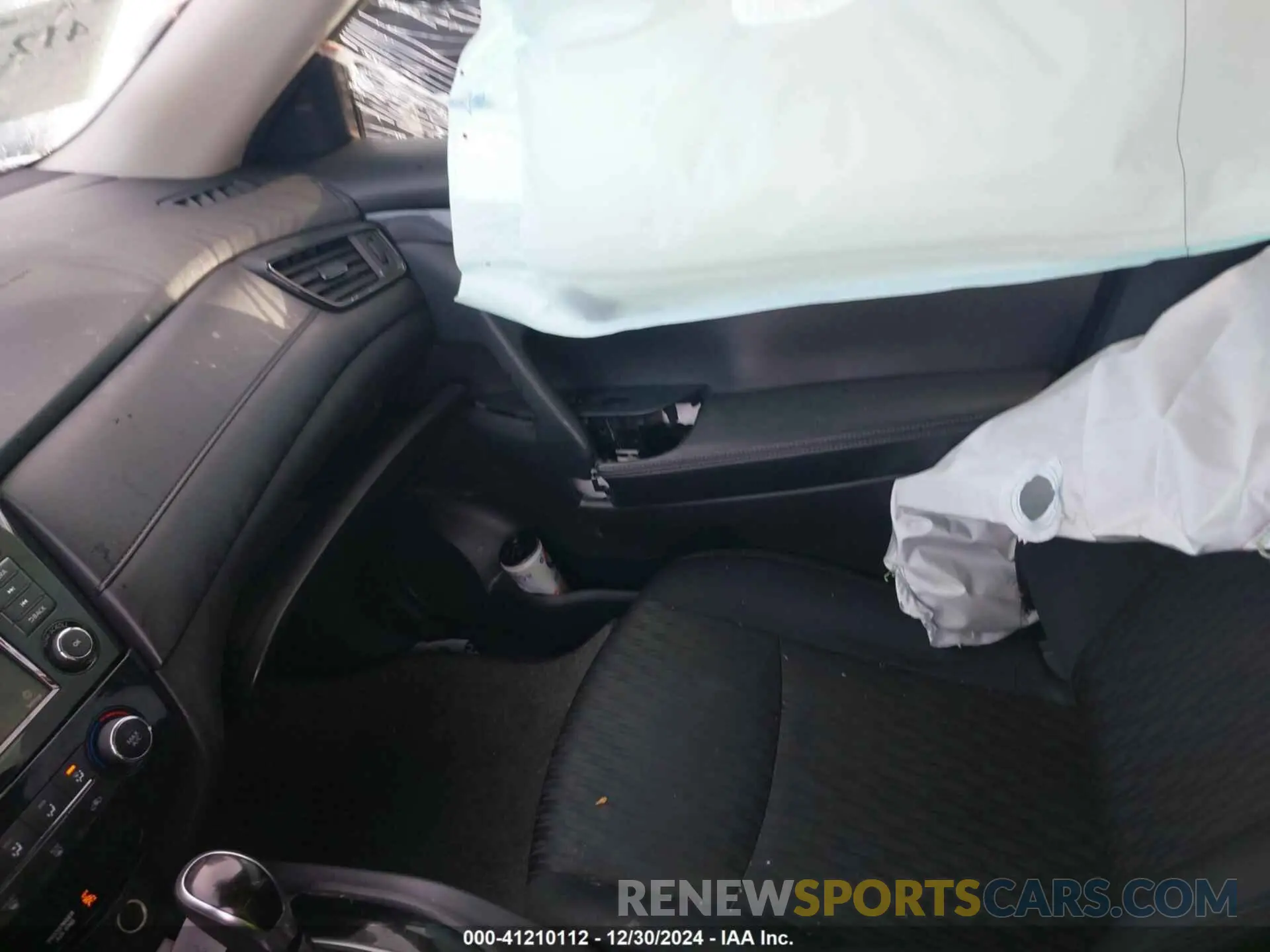 5 Photograph of a damaged car 5N1AT2MT7KC783987 NISSAN ROGUE 2019