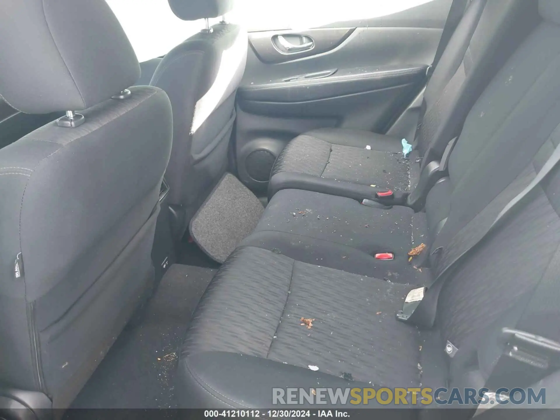 8 Photograph of a damaged car 5N1AT2MT7KC783987 NISSAN ROGUE 2019