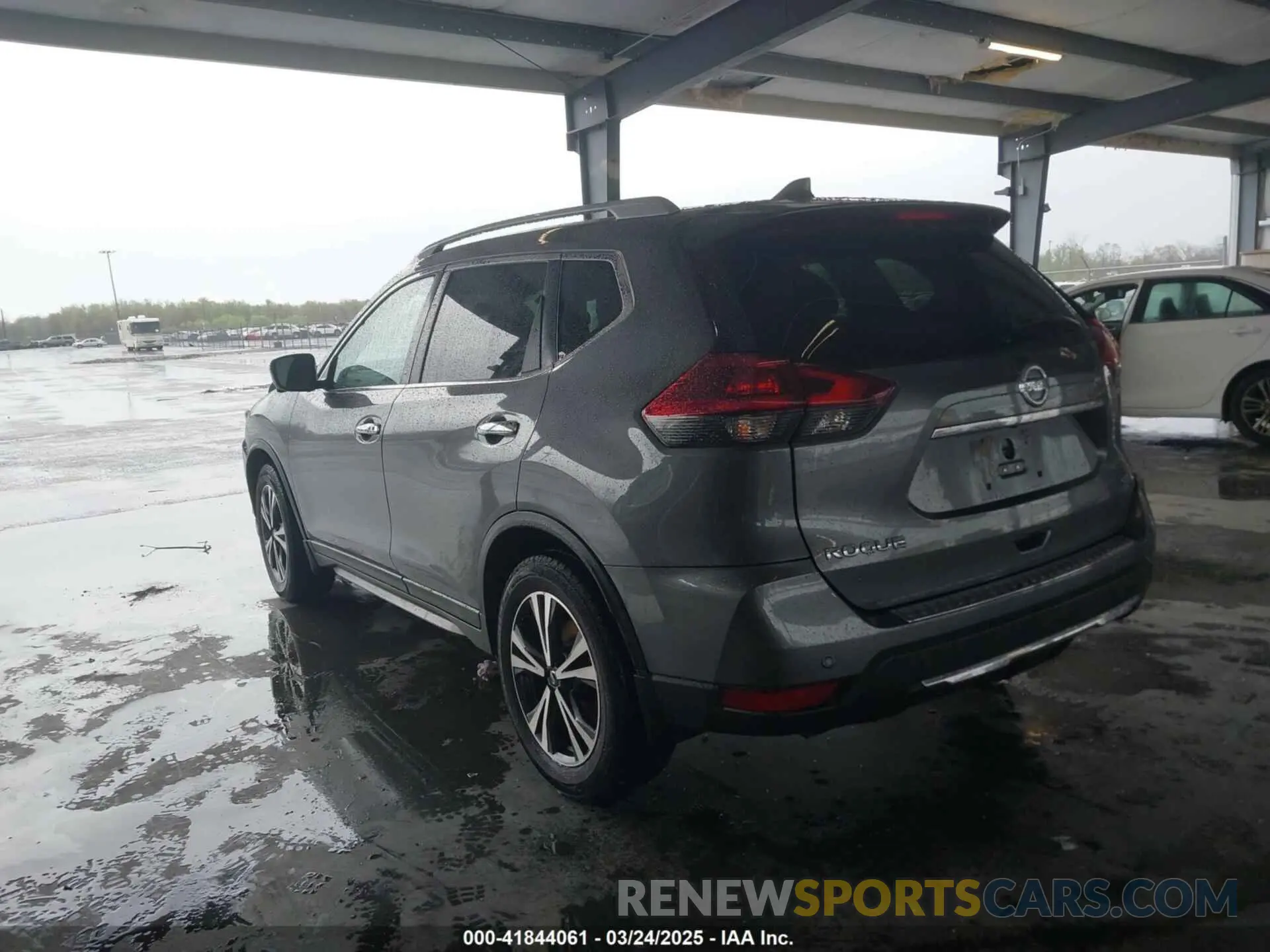 3 Photograph of a damaged car 5N1AT2MT7KC784380 NISSAN ROGUE 2019