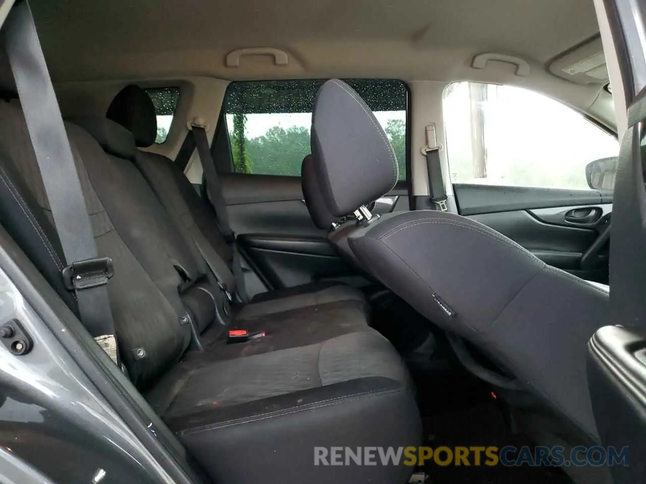 10 Photograph of a damaged car 5N1AT2MT7KC786680 NISSAN ROGUE 2019