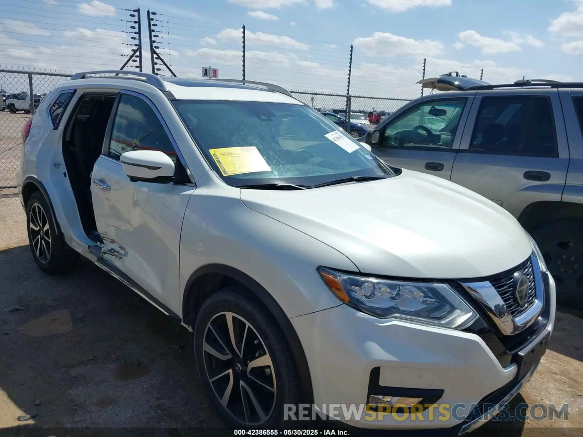 1 Photograph of a damaged car 5N1AT2MT7KC801629 NISSAN ROGUE 2019