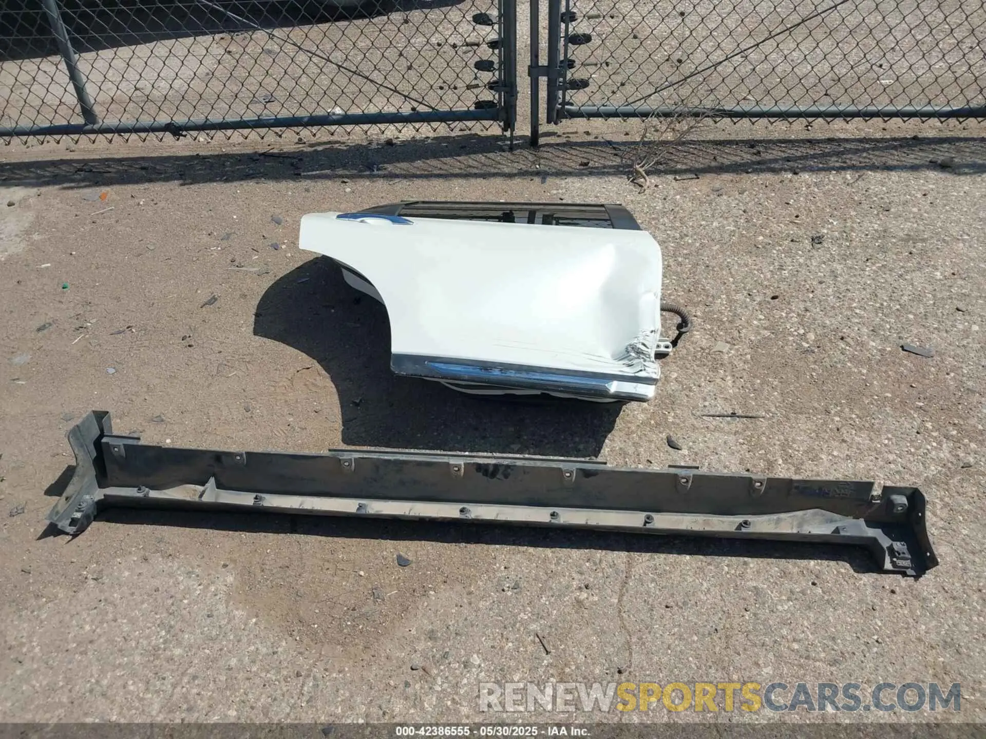 12 Photograph of a damaged car 5N1AT2MT7KC801629 NISSAN ROGUE 2019