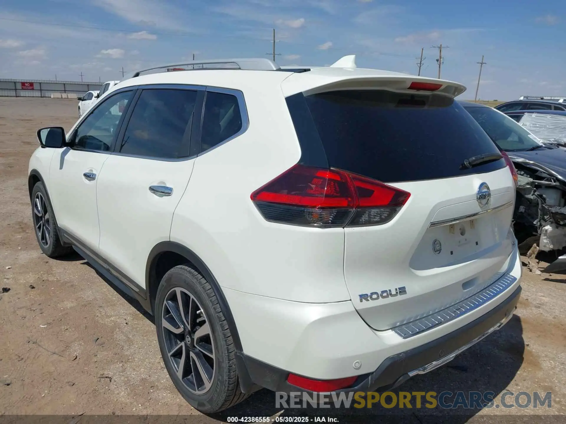 3 Photograph of a damaged car 5N1AT2MT7KC801629 NISSAN ROGUE 2019