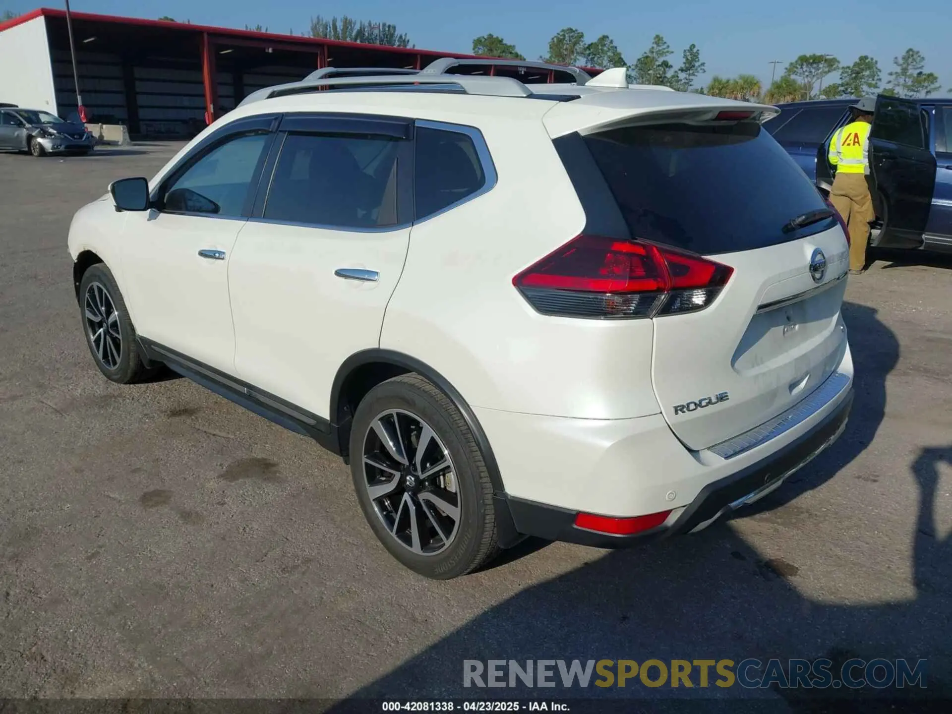 3 Photograph of a damaged car 5N1AT2MT7KC825753 NISSAN ROGUE 2019