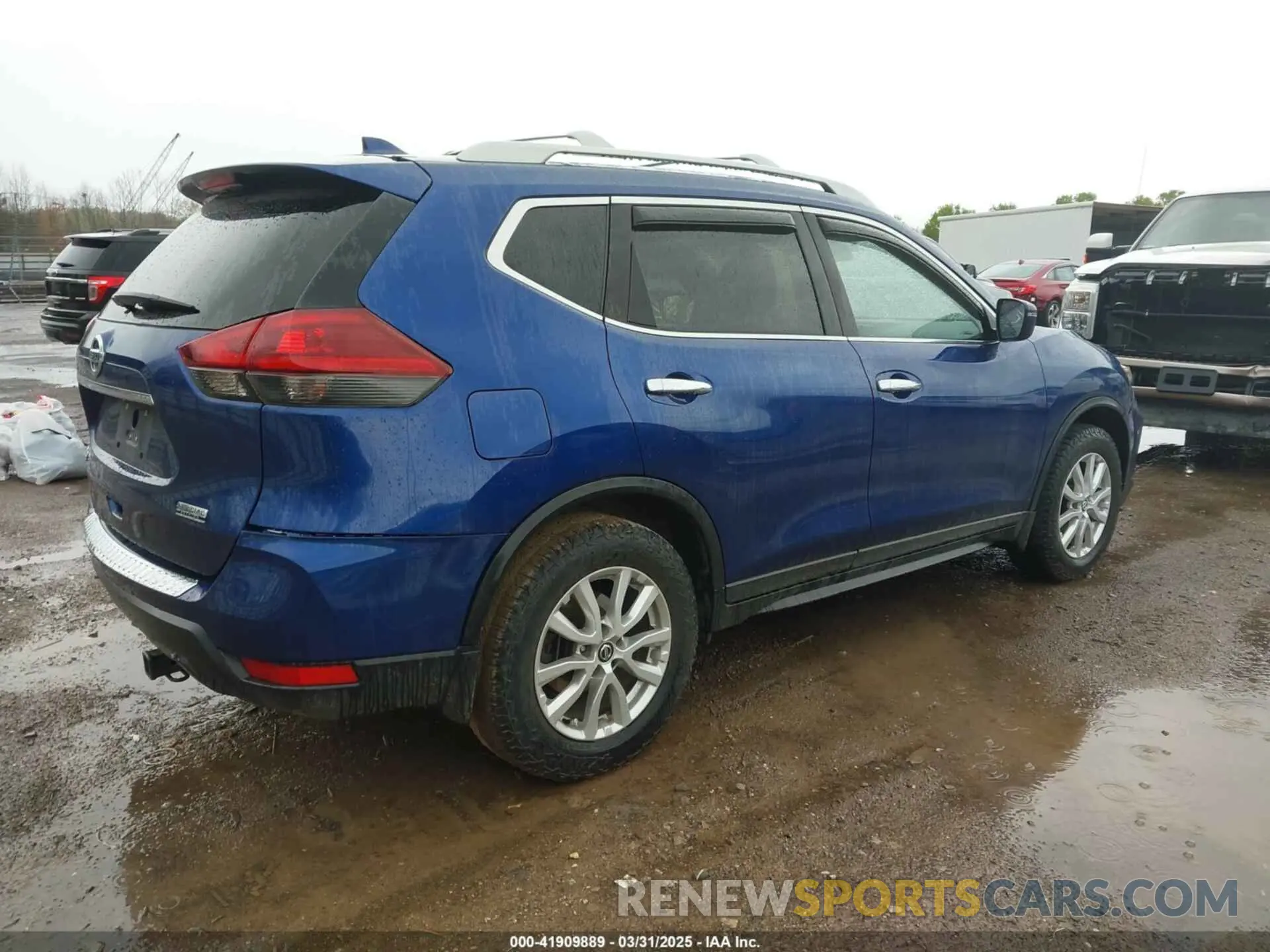4 Photograph of a damaged car 5N1AT2MT7KC829981 NISSAN ROGUE 2019