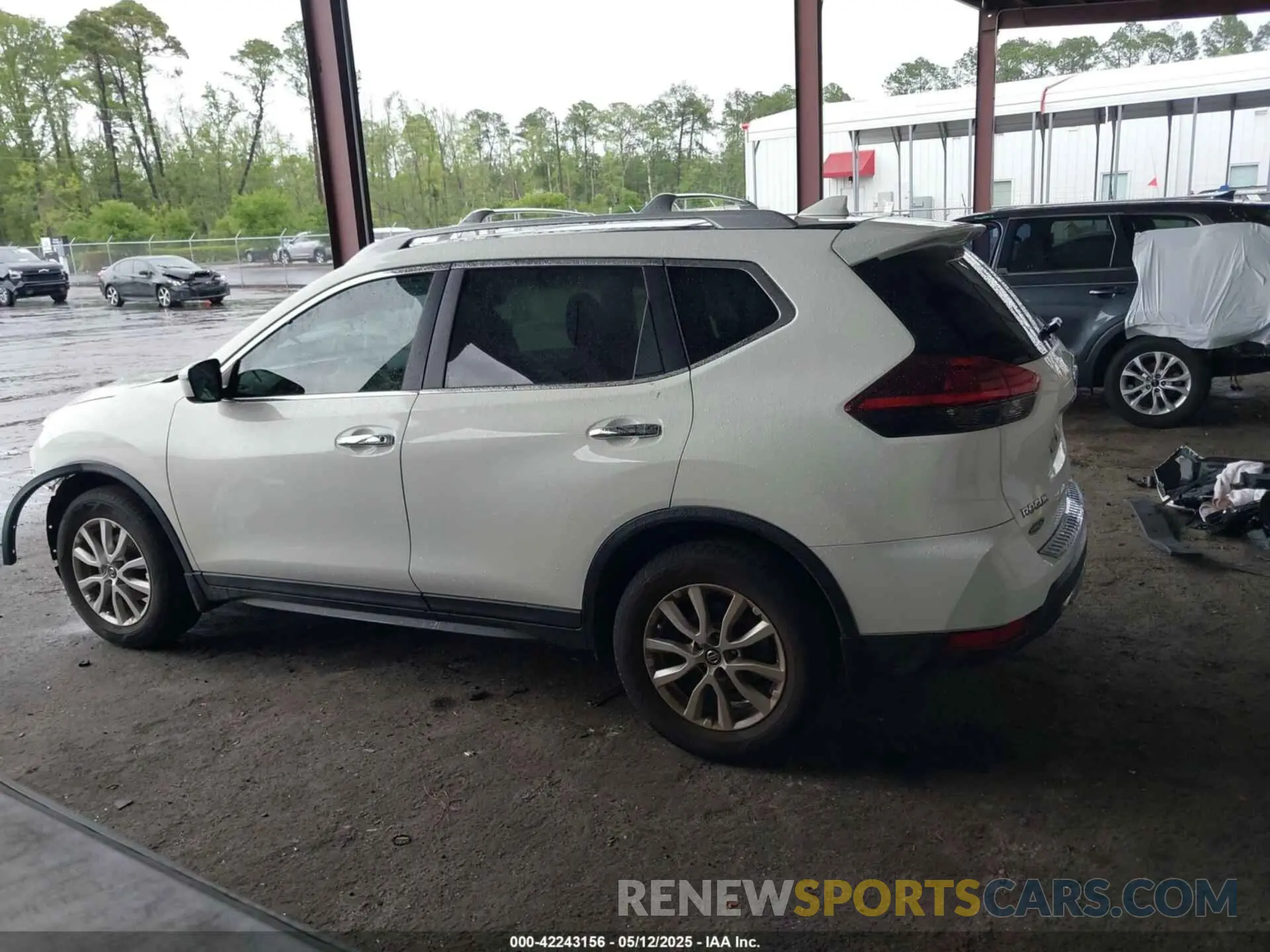 14 Photograph of a damaged car 5N1AT2MT7KC844450 NISSAN ROGUE 2019