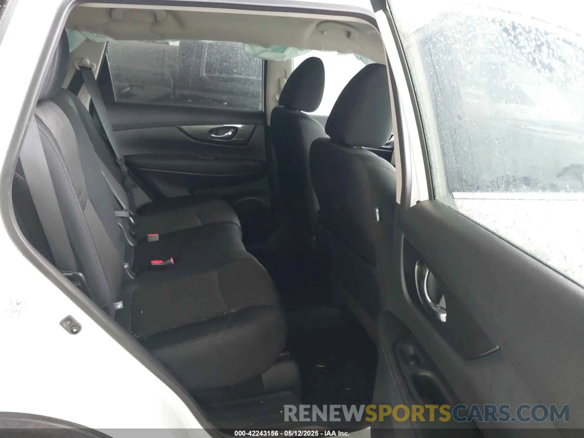 8 Photograph of a damaged car 5N1AT2MT7KC844450 NISSAN ROGUE 2019