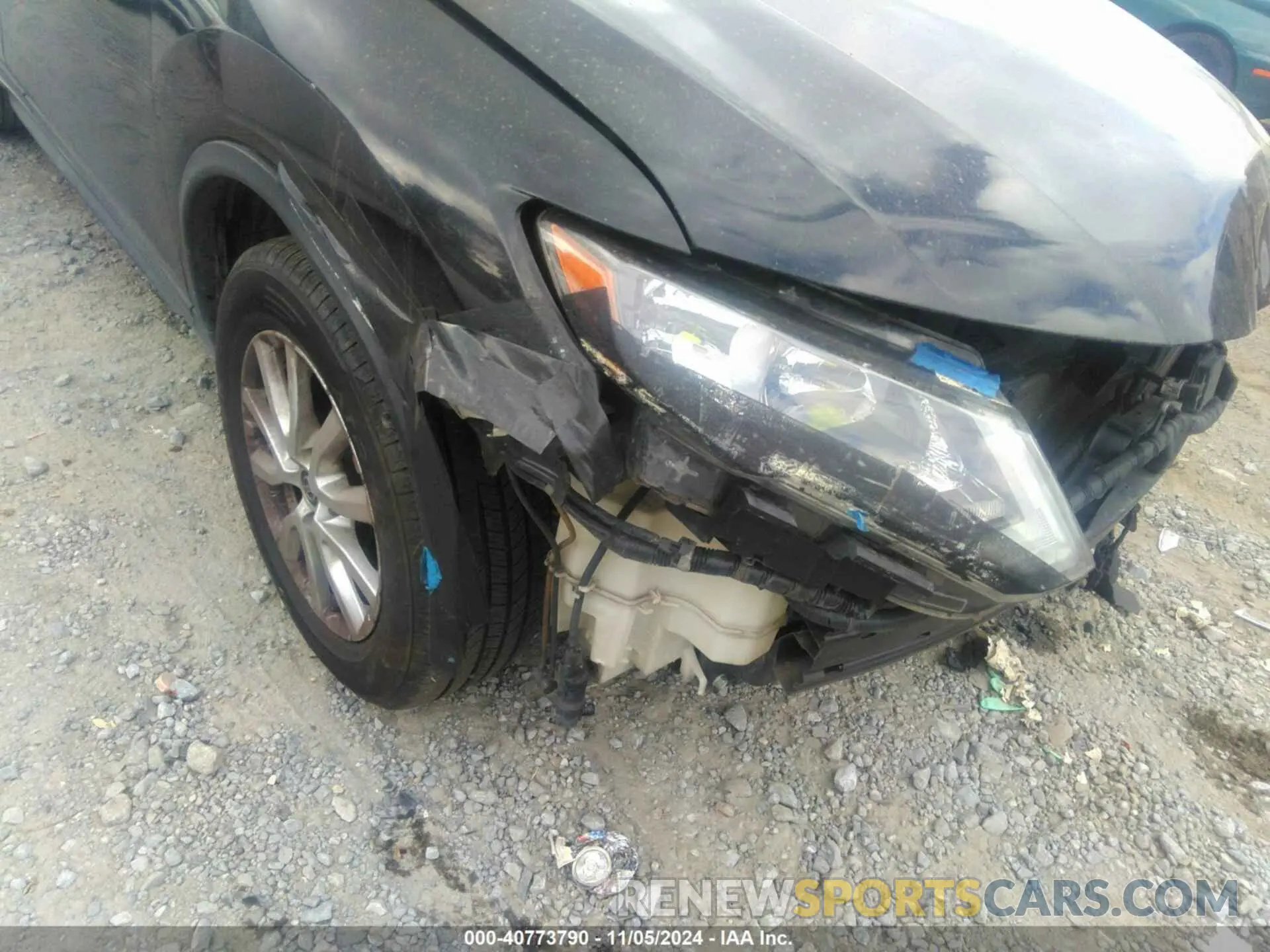 18 Photograph of a damaged car 5N1AT2MT8KC700728 NISSAN ROGUE 2019