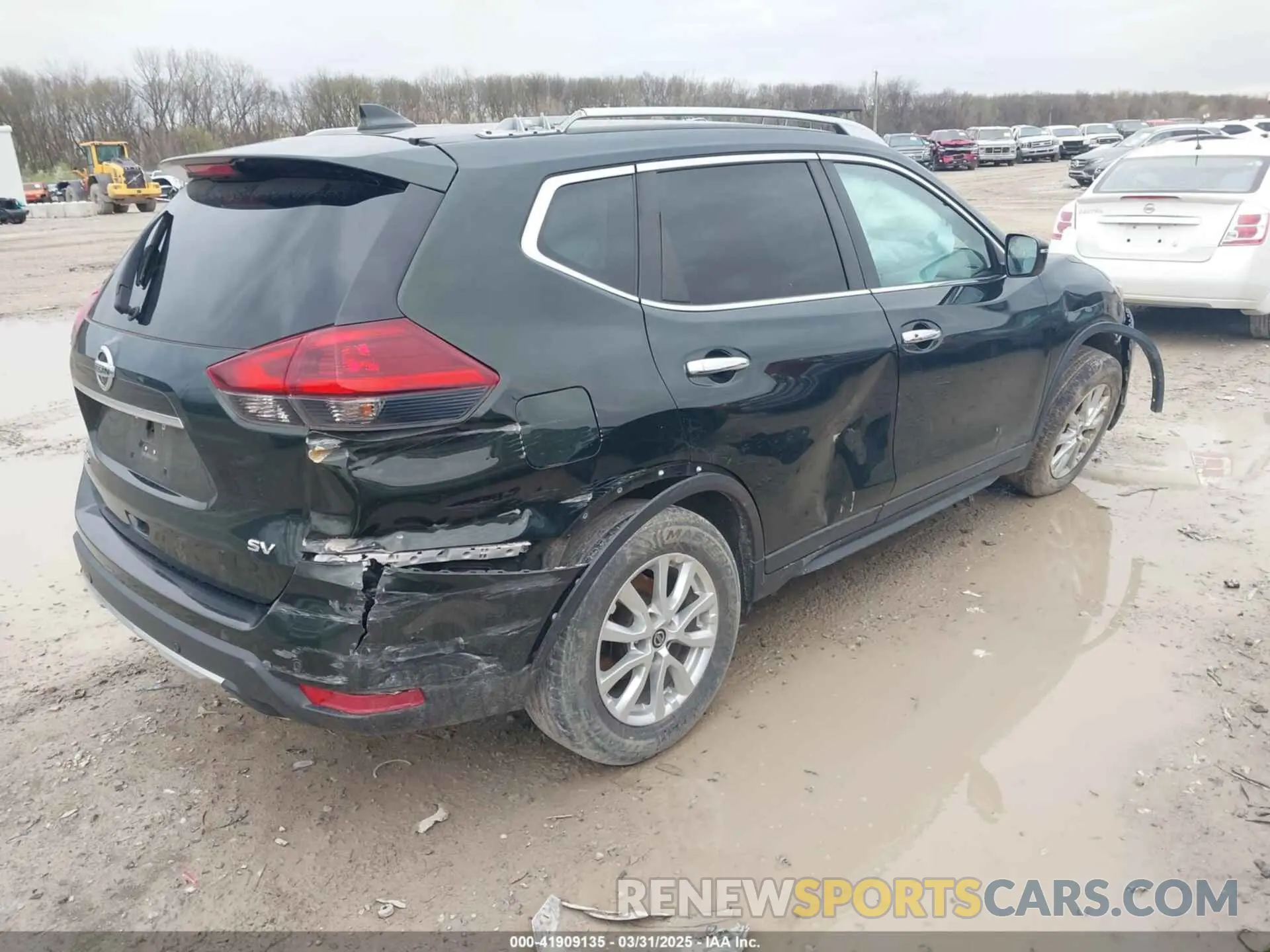 4 Photograph of a damaged car 5N1AT2MT8KC701247 NISSAN ROGUE 2019