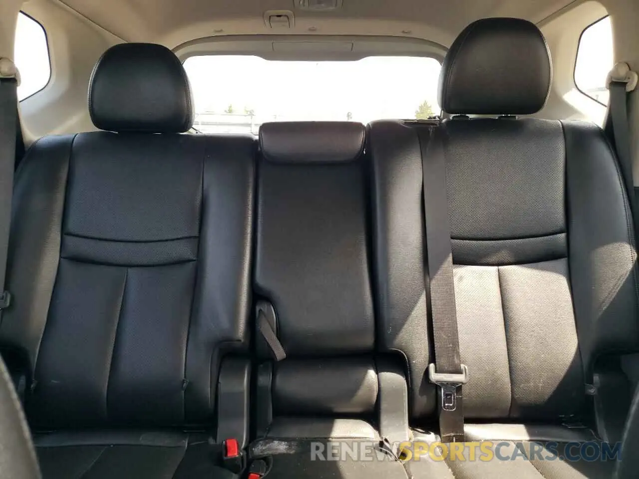 10 Photograph of a damaged car 5N1AT2MT8KC739660 NISSAN ROGUE 2019
