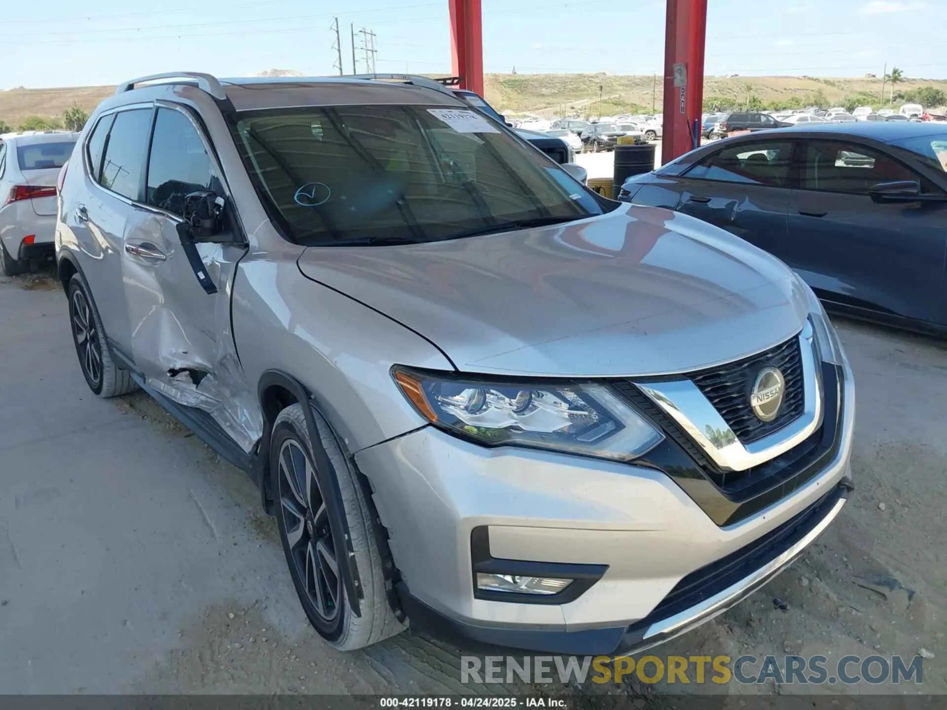 1 Photograph of a damaged car 5N1AT2MT8KC743174 NISSAN ROGUE 2019