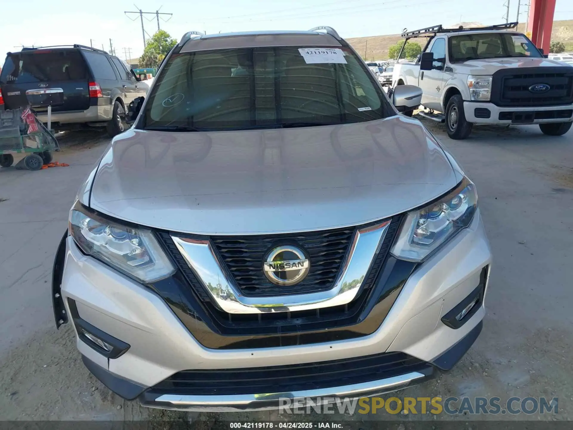 12 Photograph of a damaged car 5N1AT2MT8KC743174 NISSAN ROGUE 2019