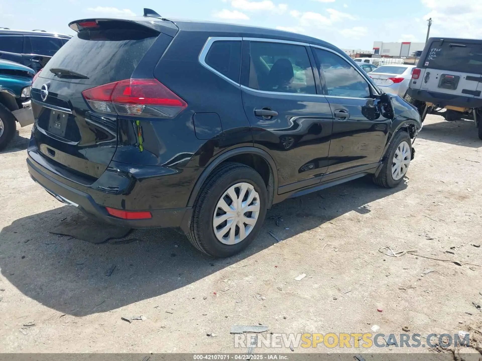 4 Photograph of a damaged car 5N1AT2MT8KC783237 NISSAN ROGUE 2019