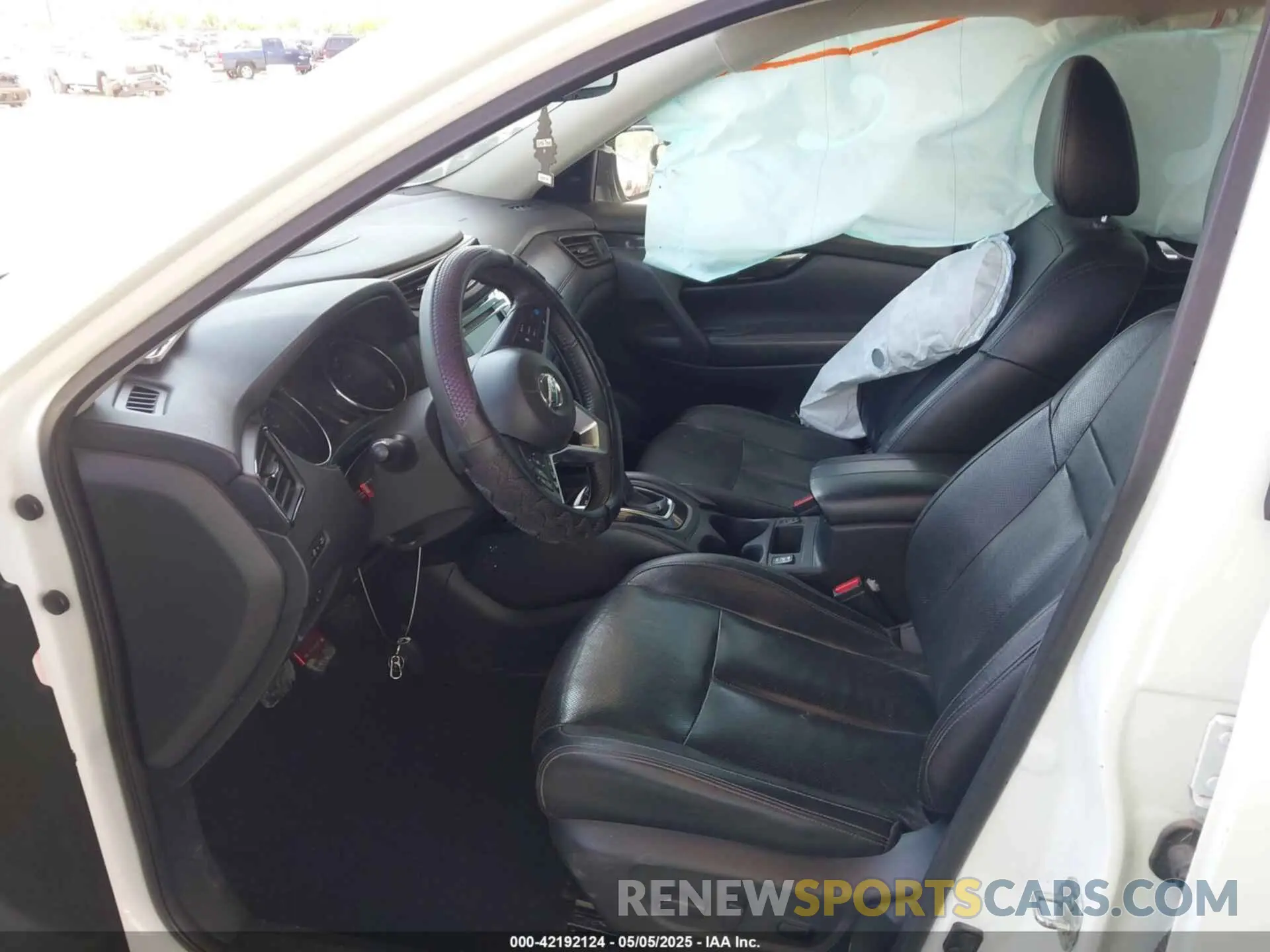 5 Photograph of a damaged car 5N1AT2MT9KC701113 NISSAN ROGUE 2019