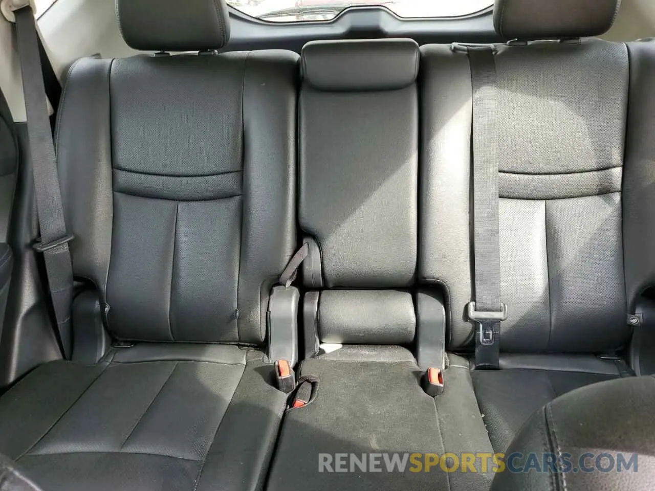 10 Photograph of a damaged car 5N1AT2MT9KC777818 NISSAN ROGUE 2019