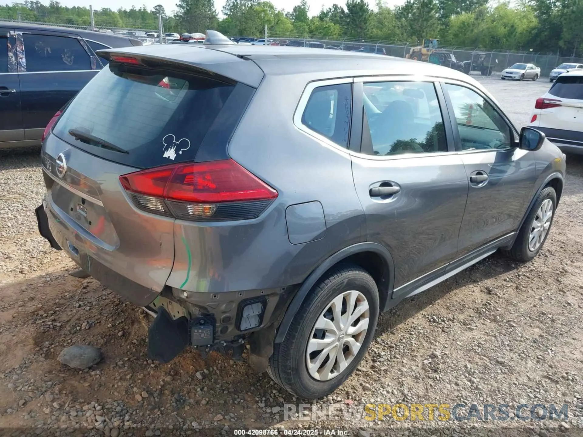 4 Photograph of a damaged car 5N1AT2MT9KC785739 NISSAN ROGUE 2019