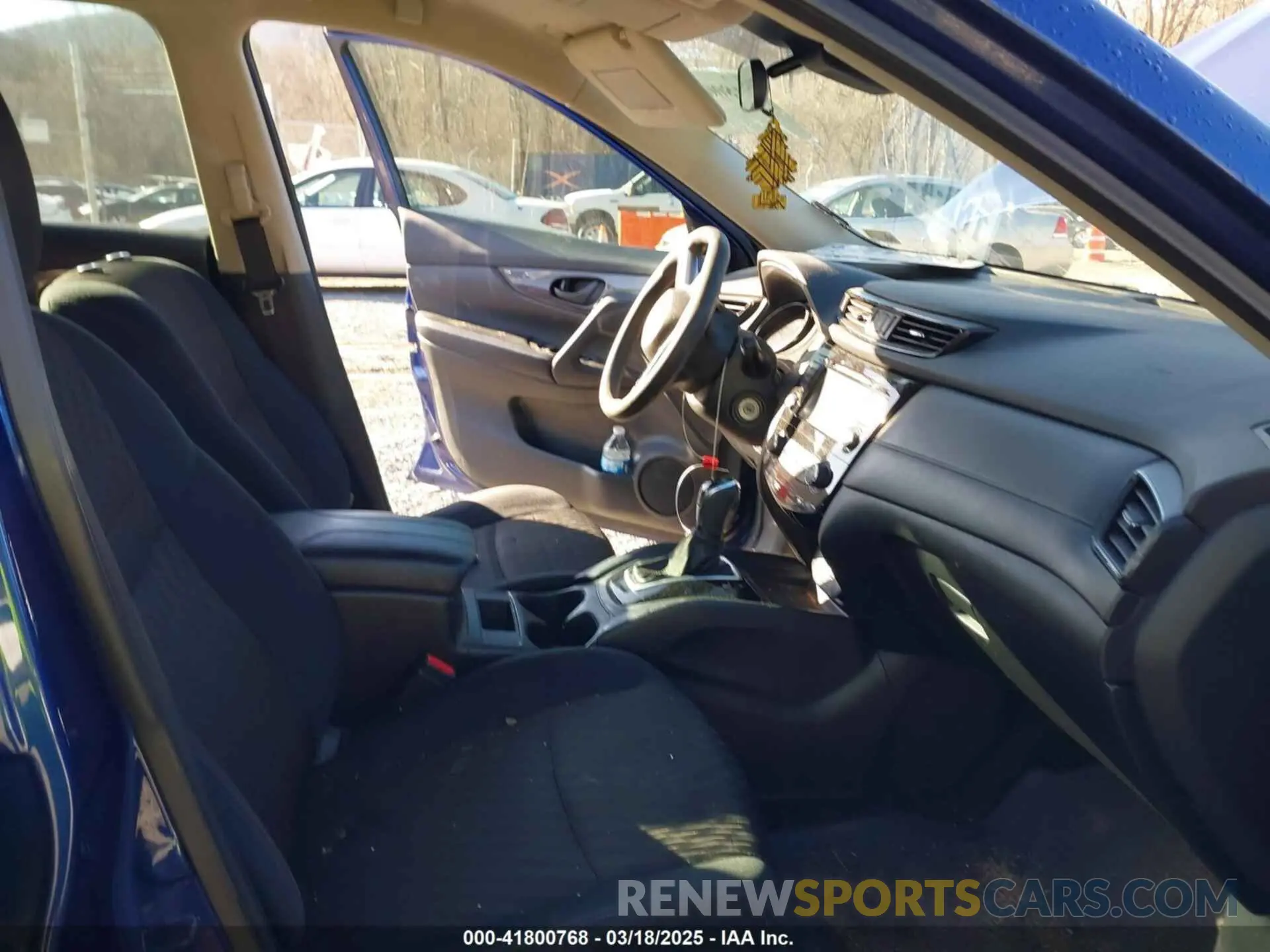 5 Photograph of a damaged car 5N1AT2MT9KC790746 NISSAN ROGUE 2019