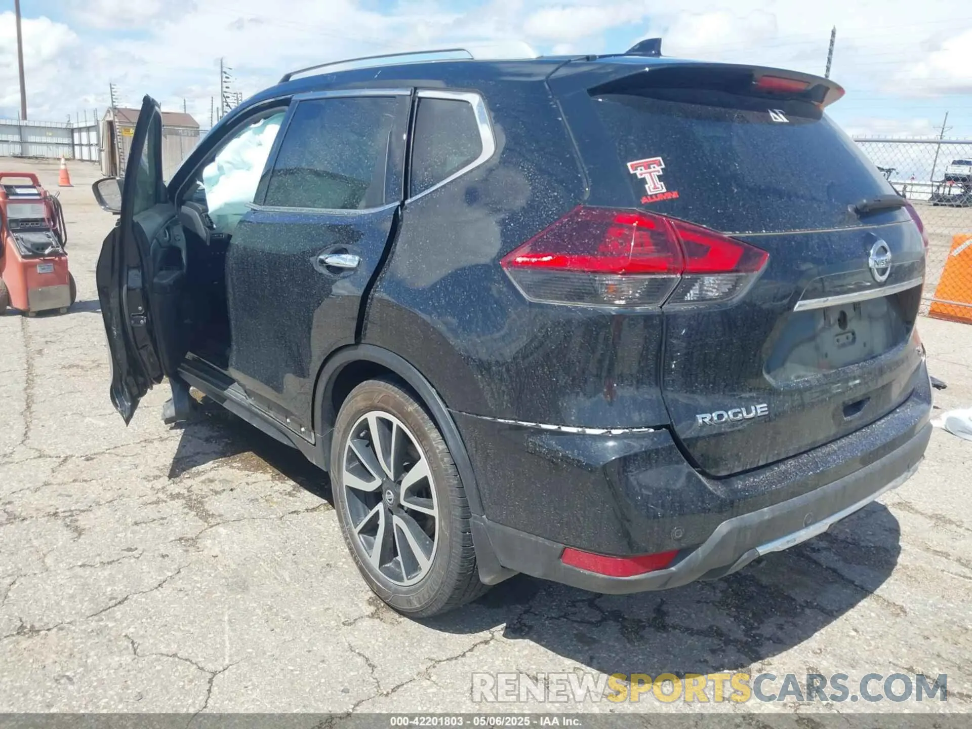 3 Photograph of a damaged car 5N1AT2MT9KC791900 NISSAN ROGUE 2019
