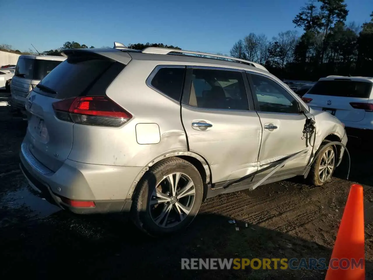 3 Photograph of a damaged car 5N1AT2MT9KC793162 NISSAN ROGUE 2019