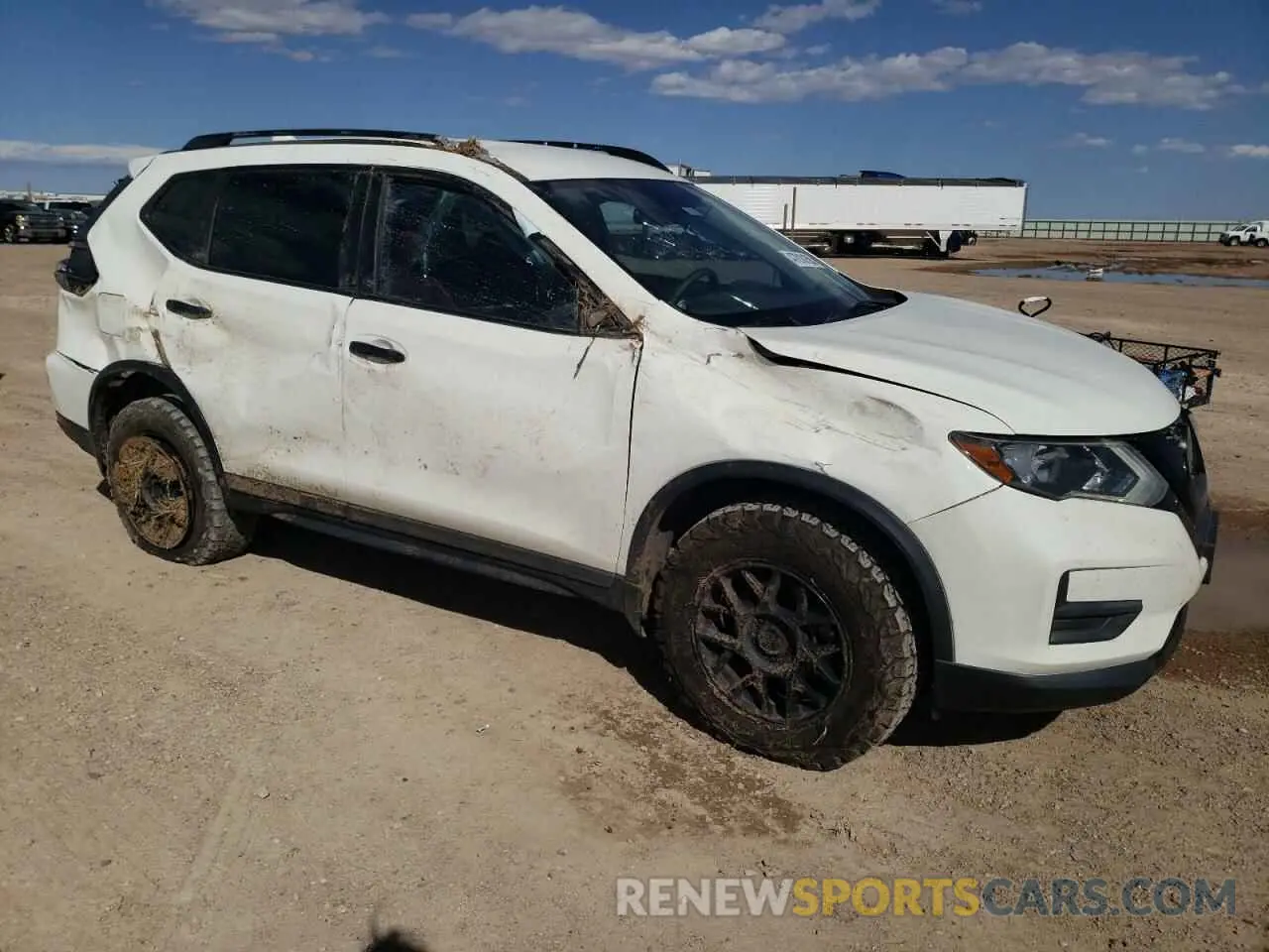4 Photograph of a damaged car 5N1AT2MT9KC796014 NISSAN ROGUE 2019