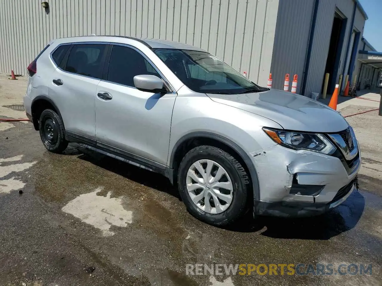 4 Photograph of a damaged car 5N1AT2MT9KC800563 NISSAN ROGUE 2019