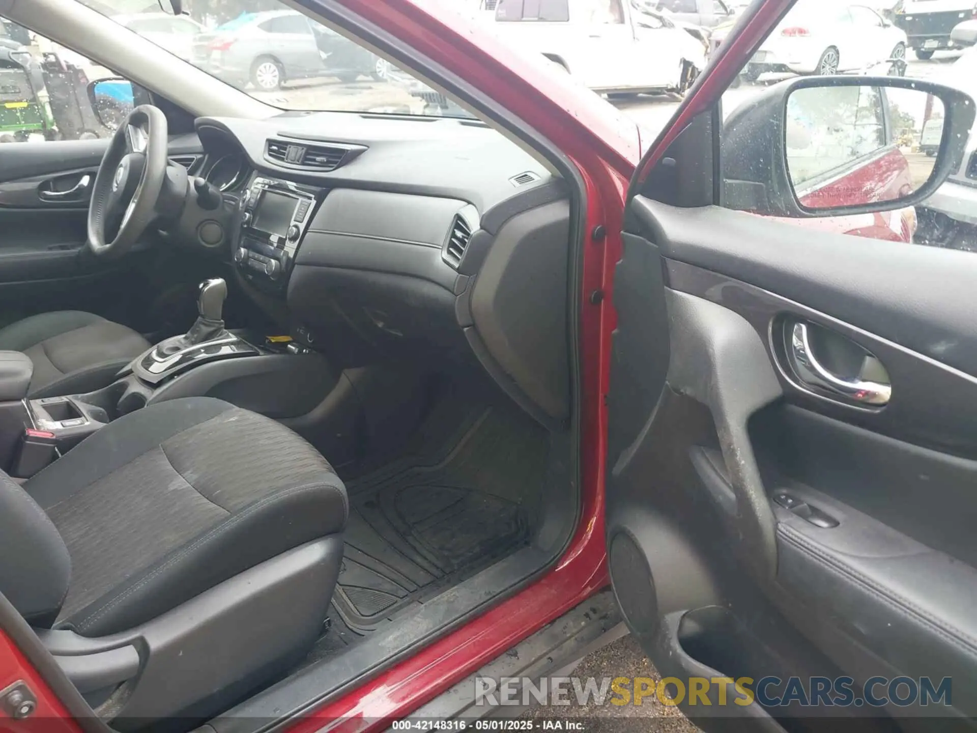 5 Photograph of a damaged car 5N1AT2MTXKC707888 NISSAN ROGUE 2019