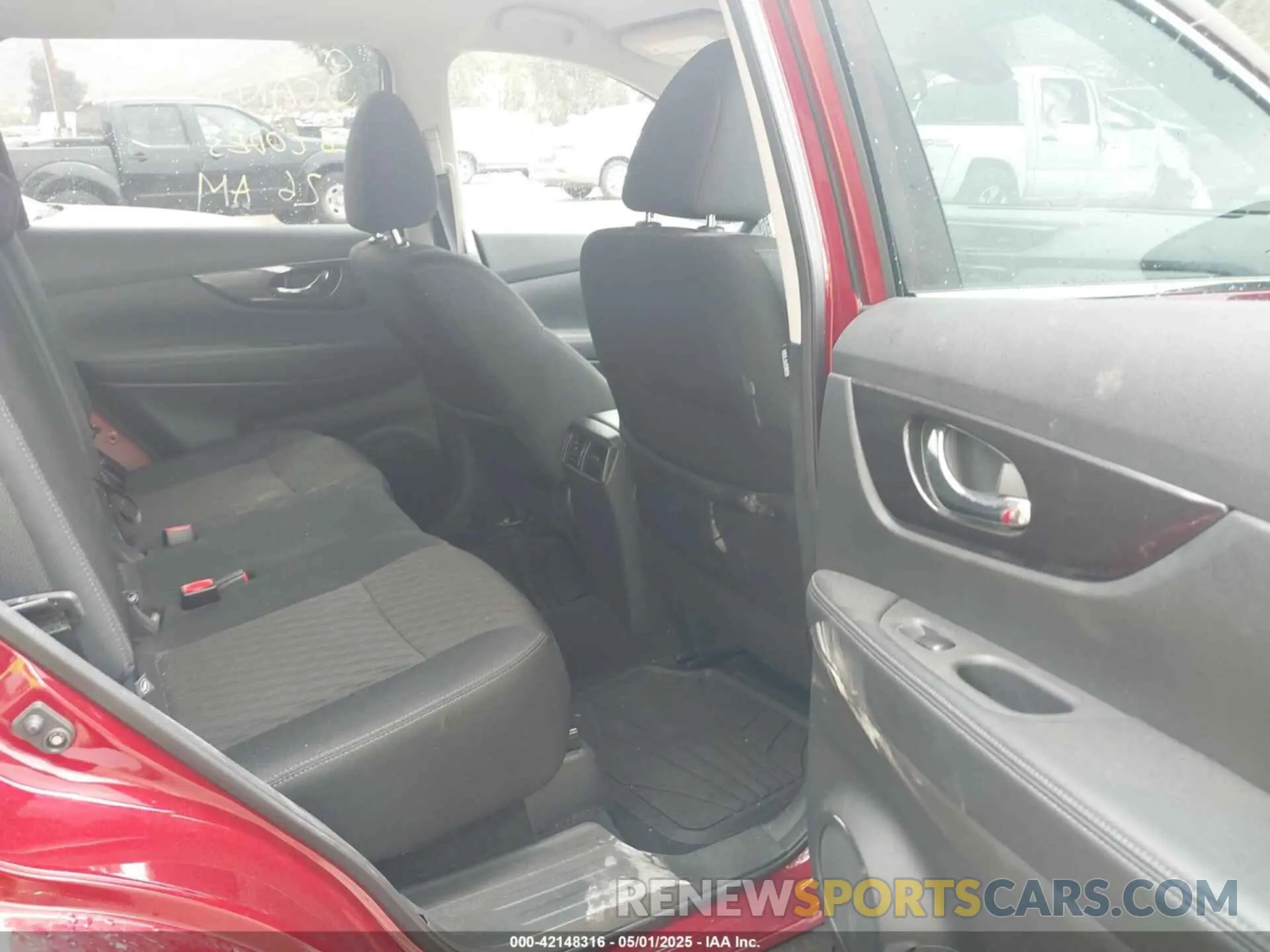 8 Photograph of a damaged car 5N1AT2MTXKC707888 NISSAN ROGUE 2019