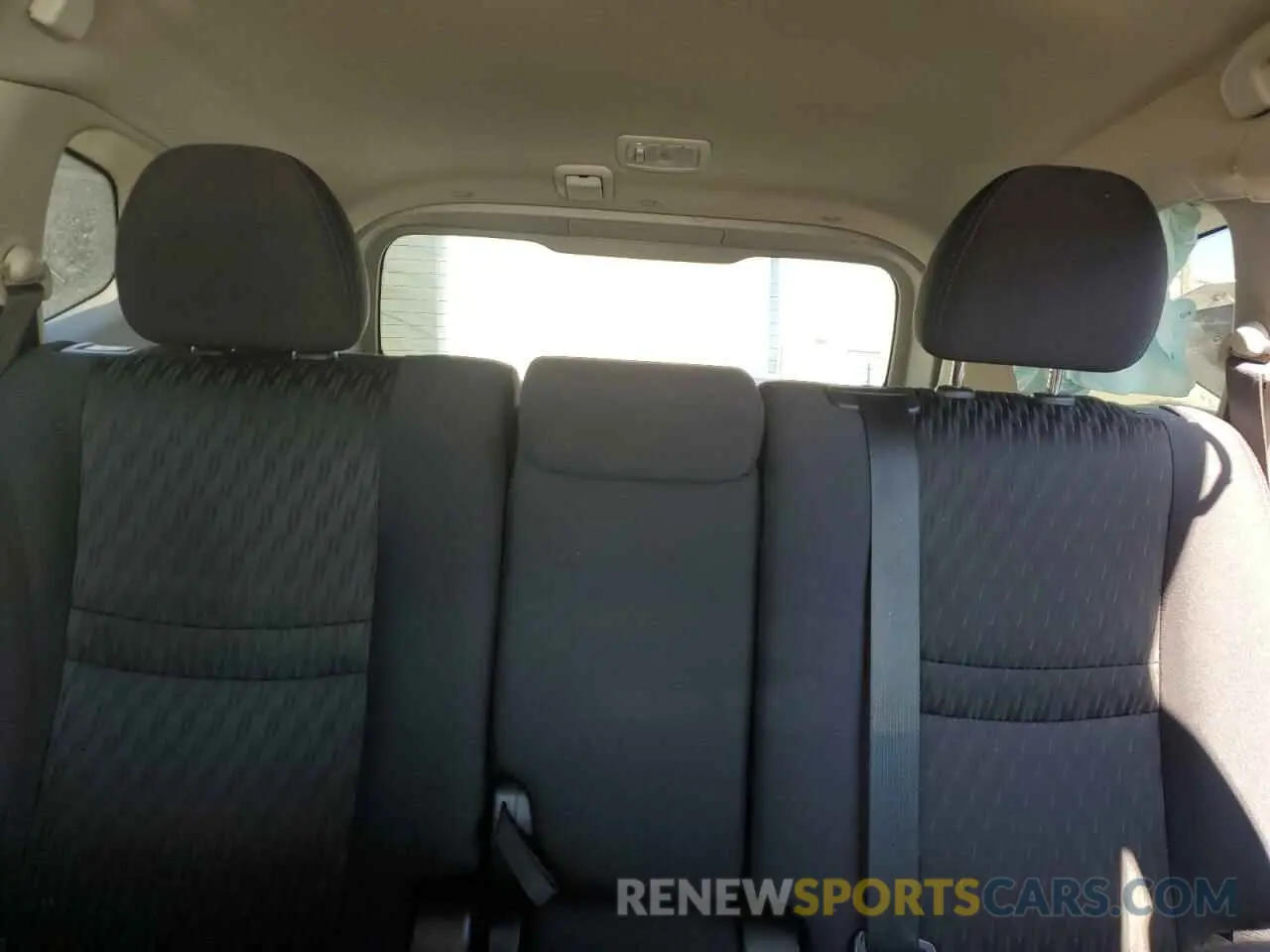 10 Photograph of a damaged car 5N1AT2MTXKC745217 NISSAN ROGUE 2019
