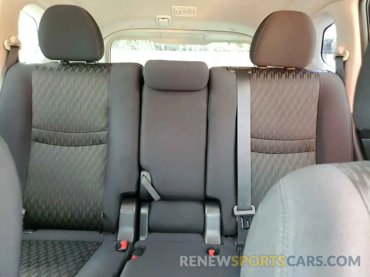 10 Photograph of a damaged car 5N1AT2MTXKC757562 NISSAN ROGUE 2019
