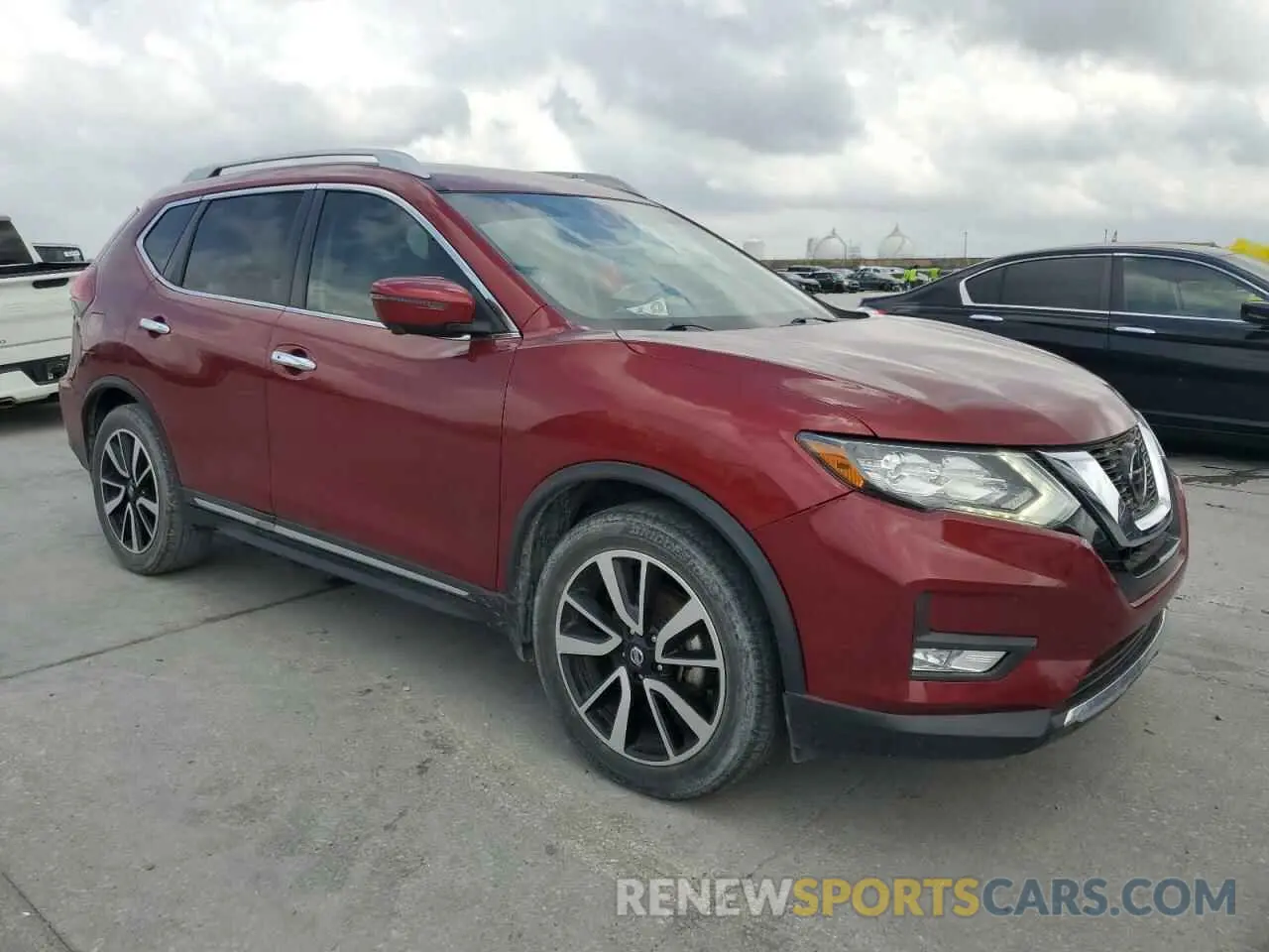 4 Photograph of a damaged car 5N1AT2MTXKC764138 NISSAN ROGUE 2019